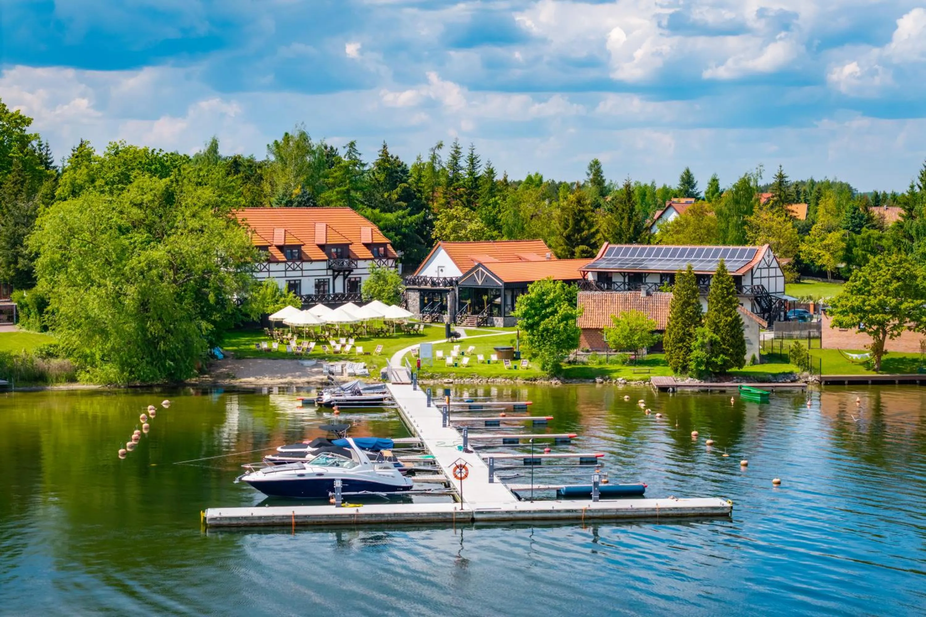 Garden in Stare Sady Chillout Rooms "Pod Jabłoniami"