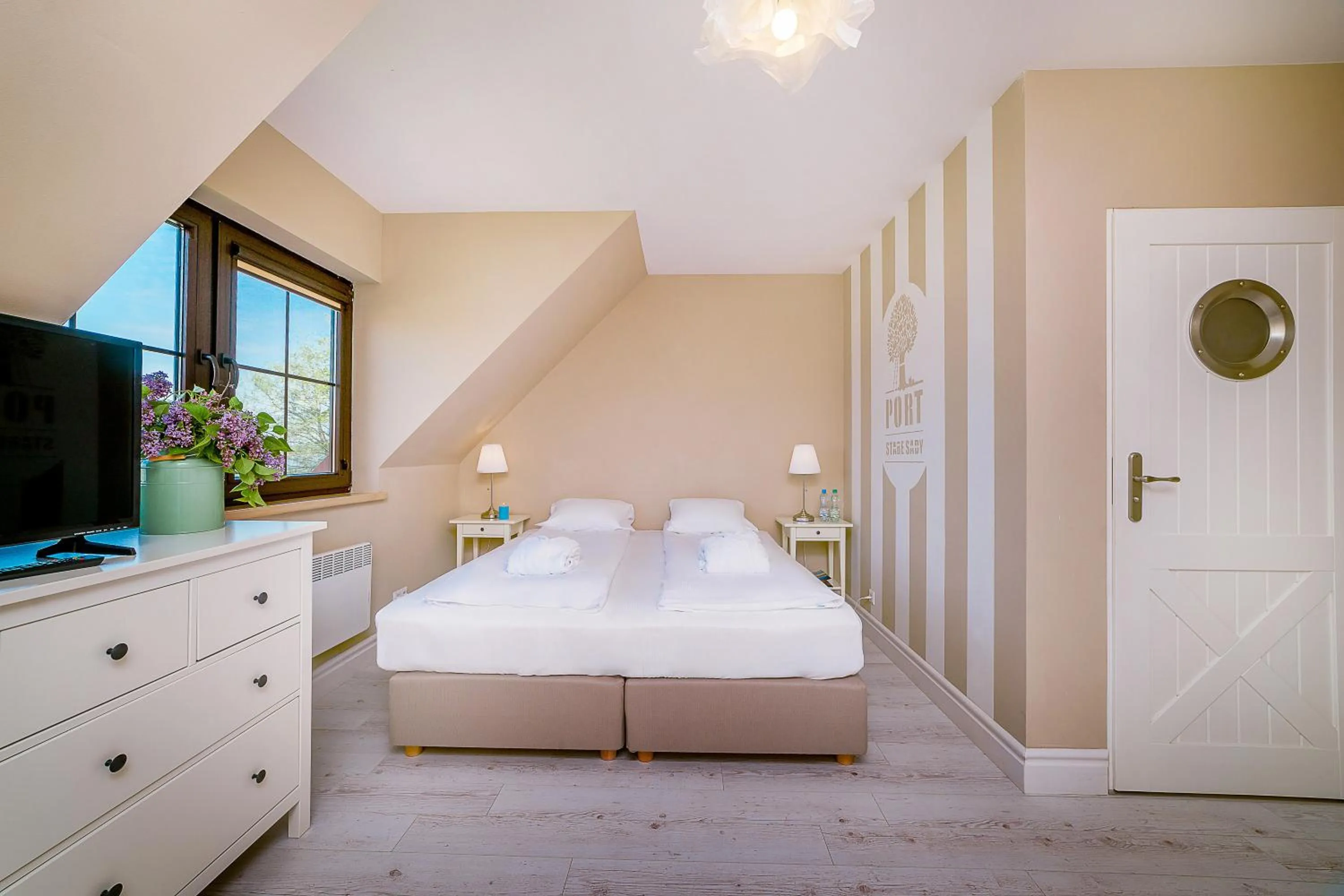 Photo of the whole room, Bed in Stare Sady Chillout Rooms "Pod Jabłoniami"