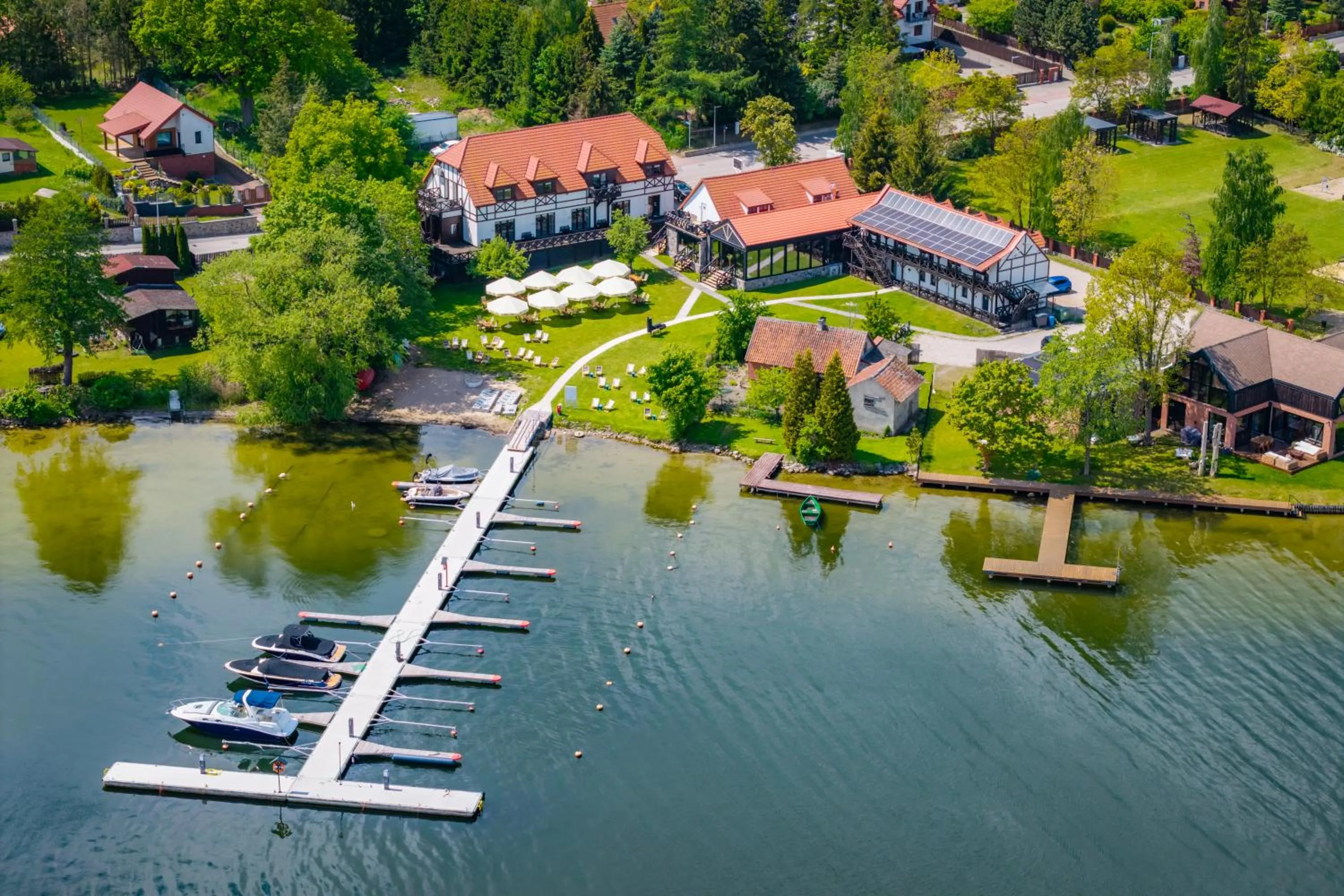 Property building in Stare Sady Chillout Rooms "Pod Jabłoniami"