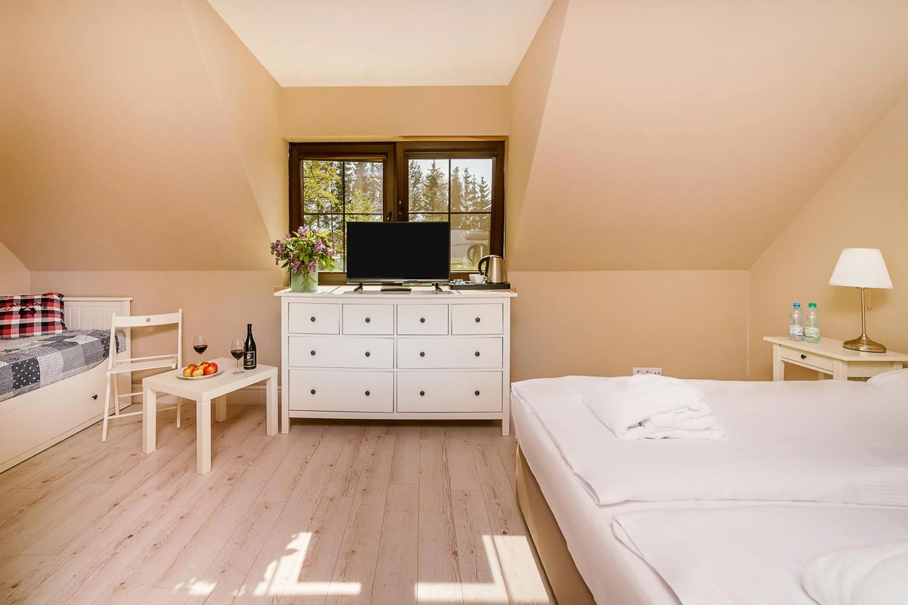 Photo of the whole room, Bed in Stare Sady Chillout Rooms "Pod Jabłoniami"