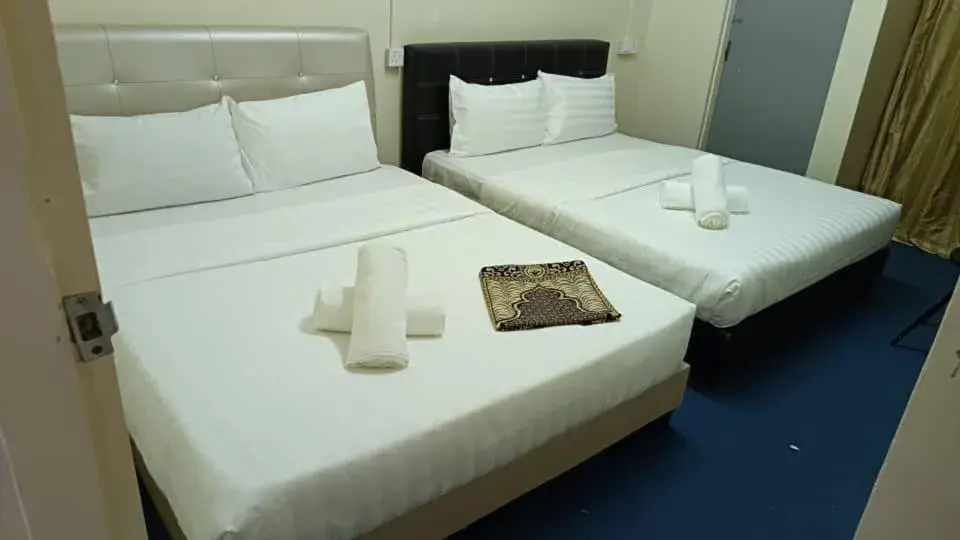 Family Room with Balcony in Cool view budget hotel Family Room with Balcony in Cool view budget hotel