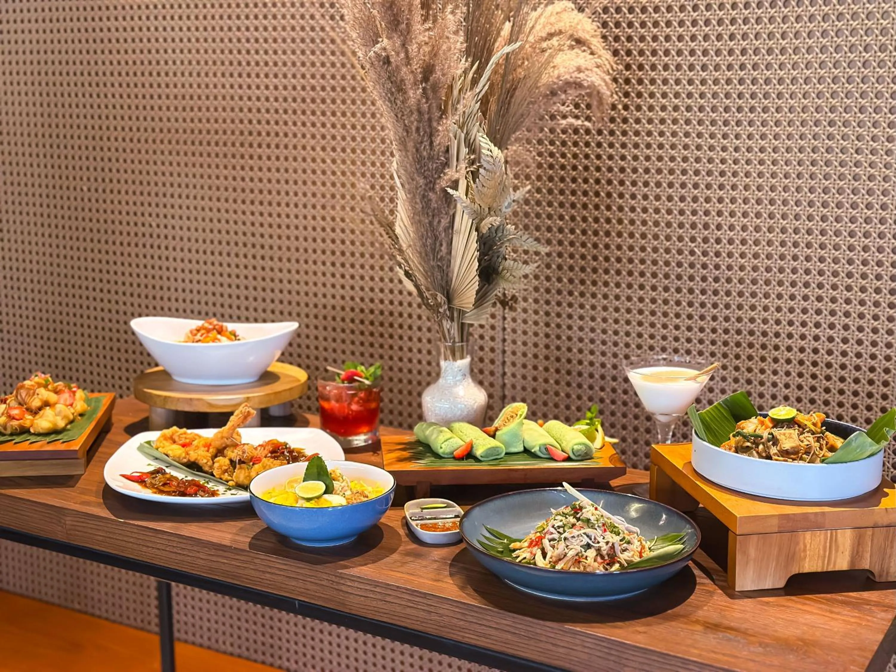 Food and drinks in Anumana De Suite