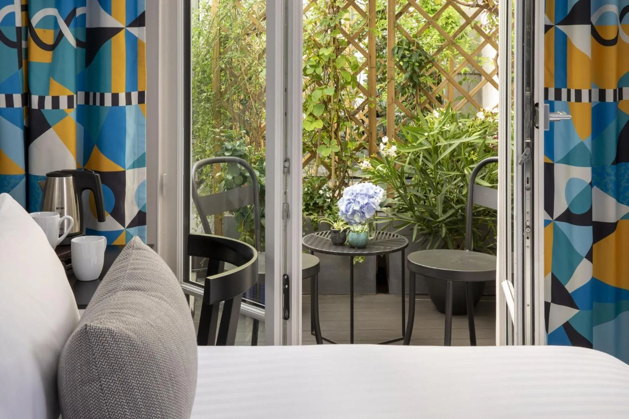 Bedroom, Bed in Les Matins de Paris & Spa