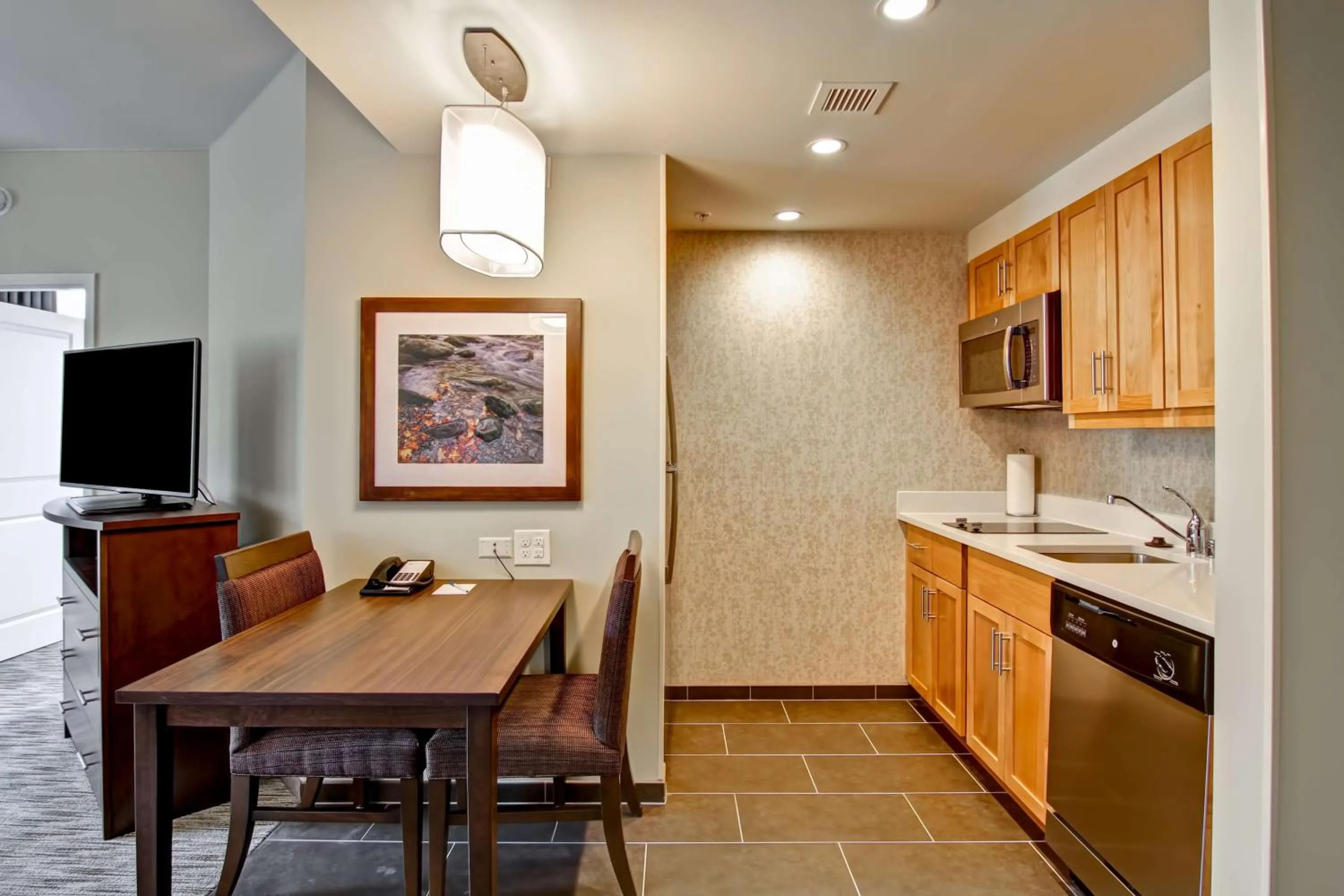 Kitchen or kitchenette in Homewood Suites by Hilton Seattle-Issaquah