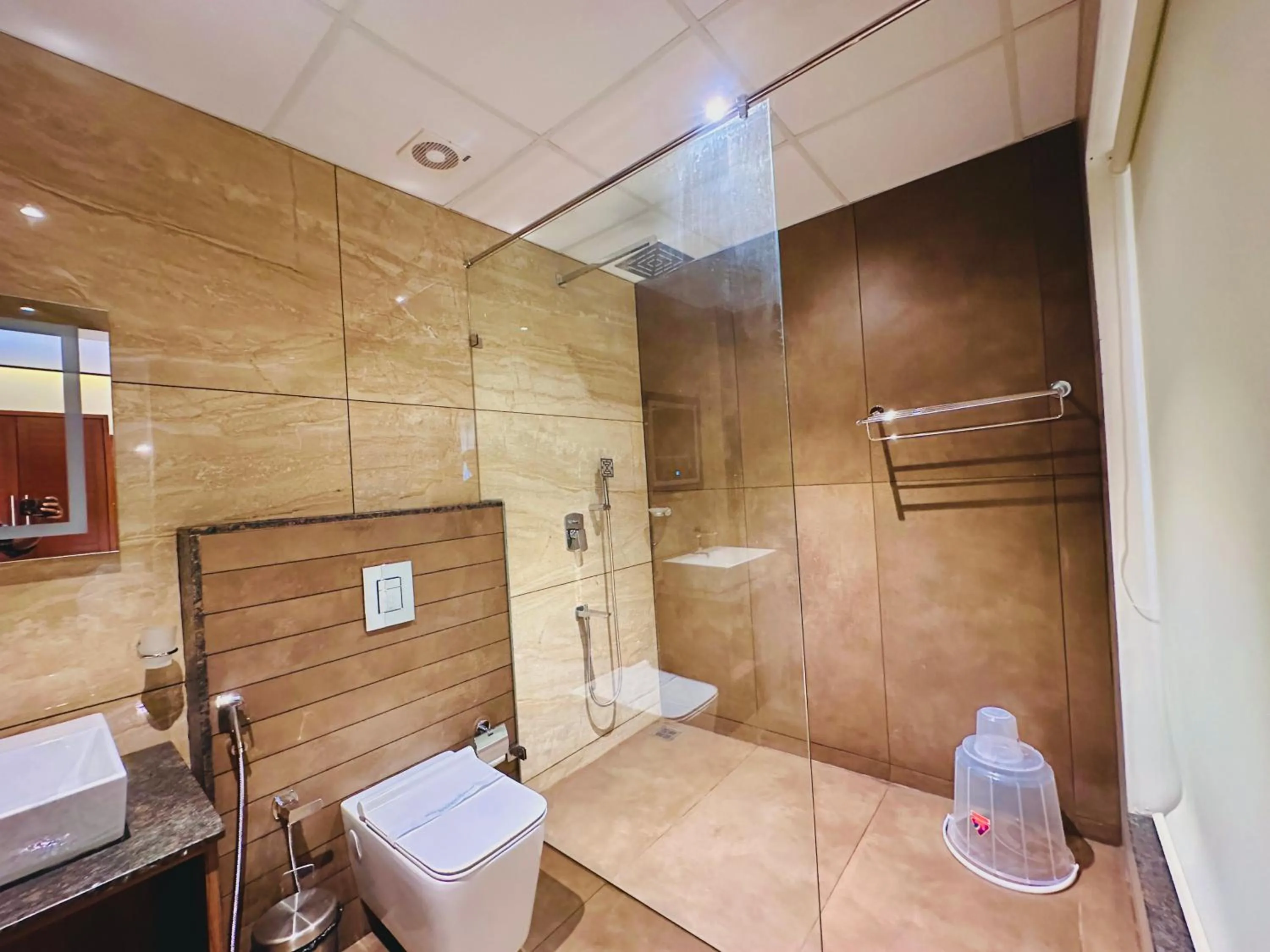 Shower in Talenresort Vythiri Villas