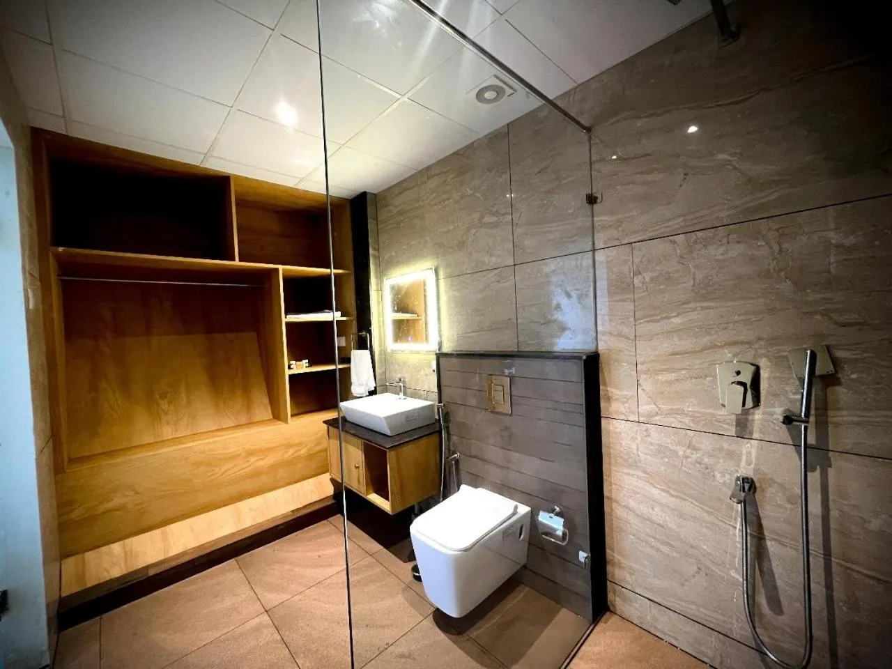 Shower, Bed in Talenresort Vythiri Villas