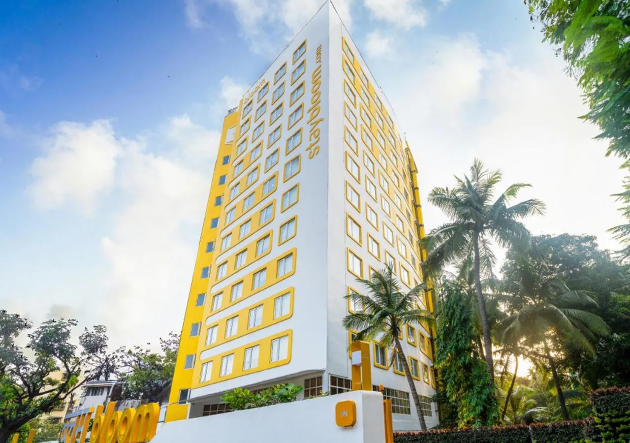 Property building in Bloom Hub l WEH Andheri