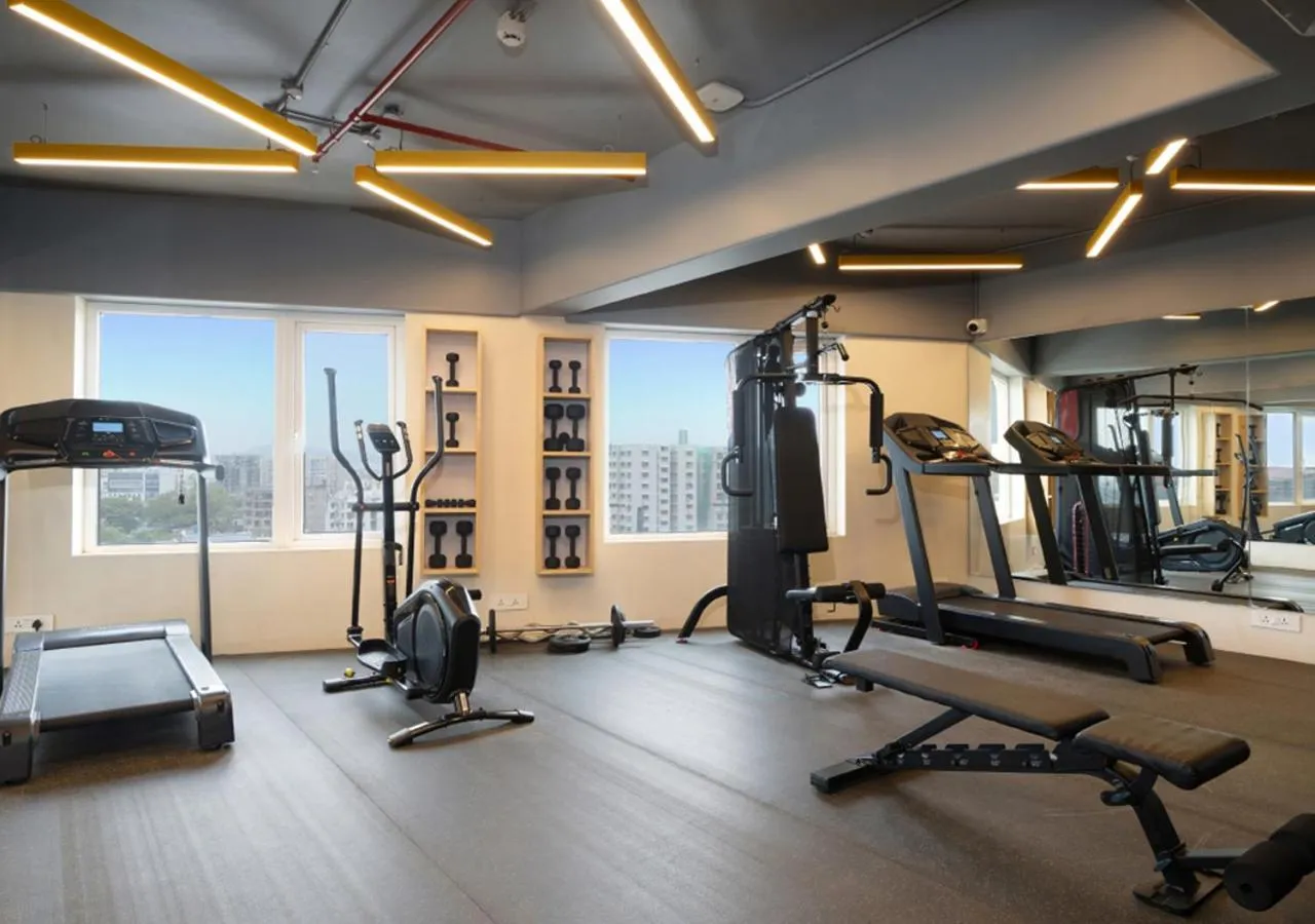 Fitness centre/facilities in Bloom Hub l WEH Andheri