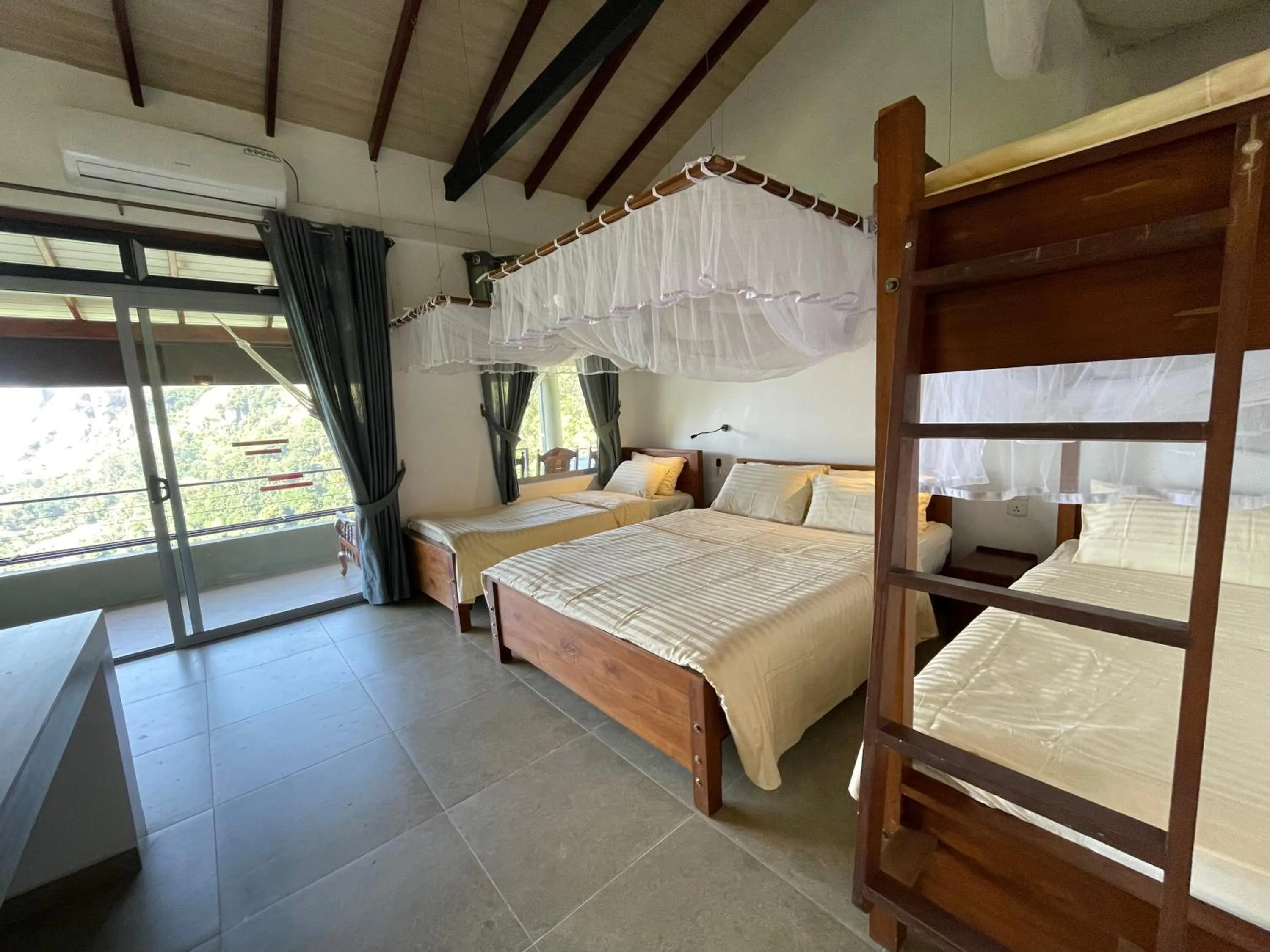 Photo of the whole room, Bed in Zion View Ella Green Retreat