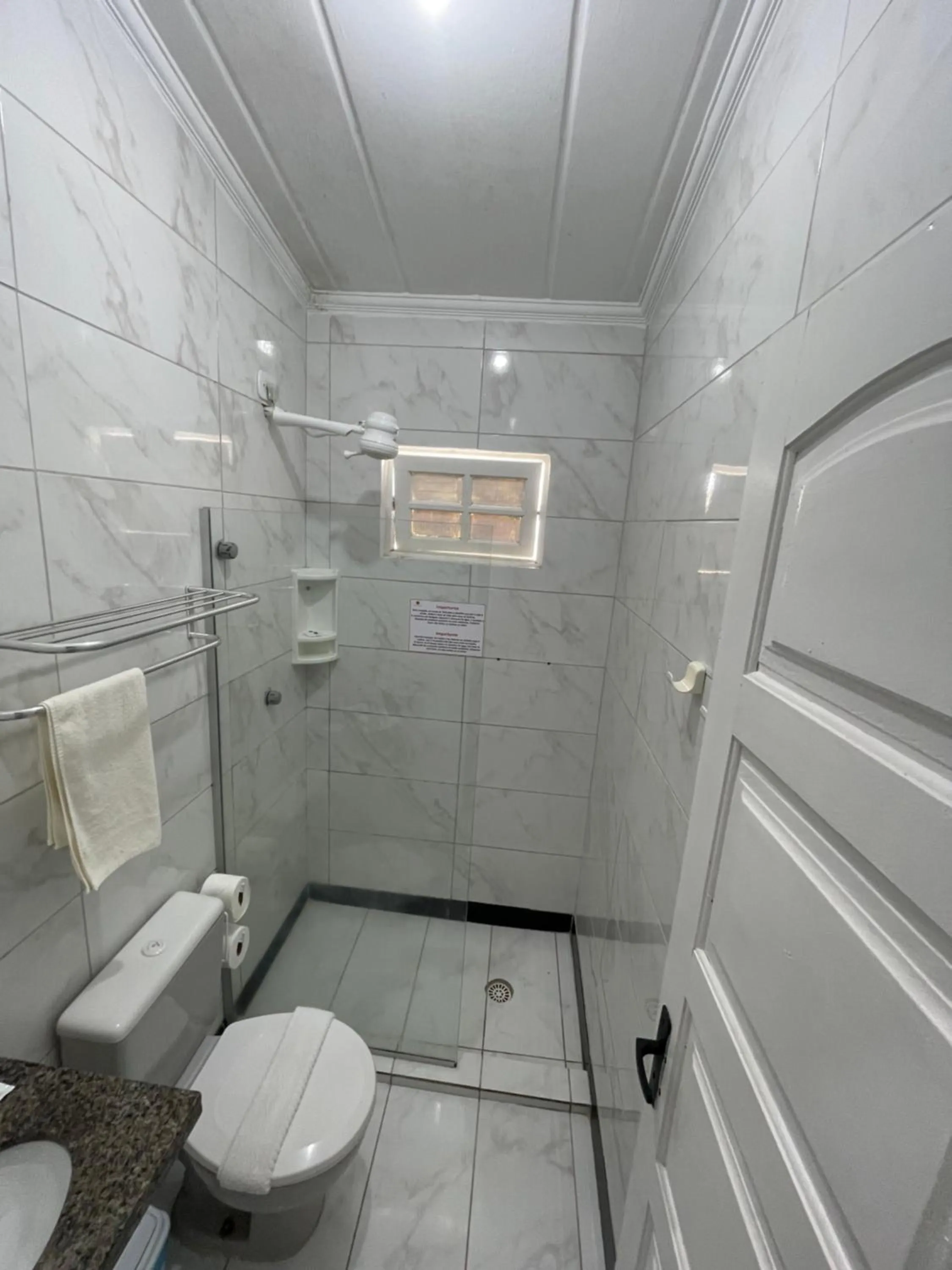 Bathroom in Pousada Girassol