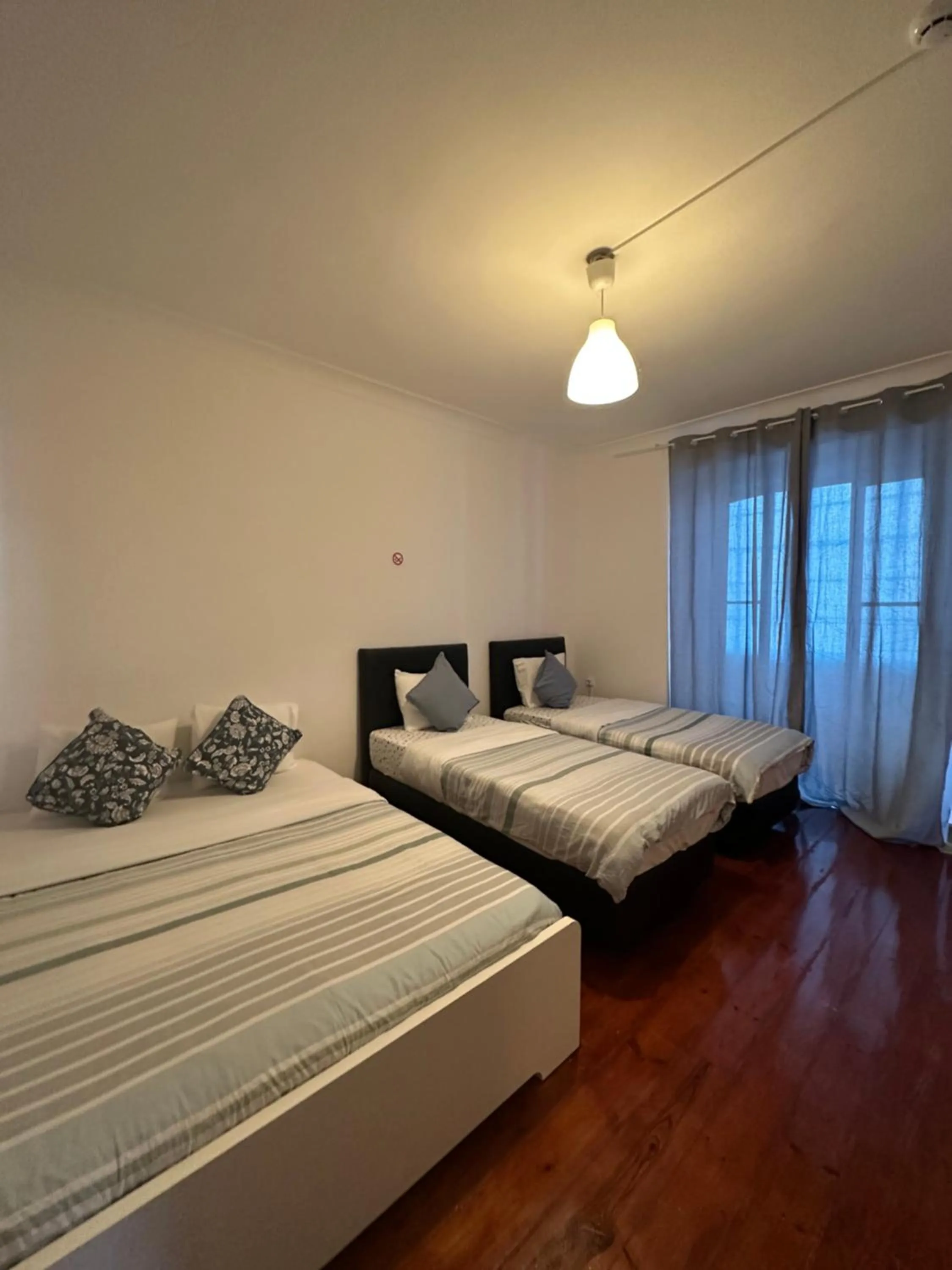 Bed in Shangri-La Hostel Anjos