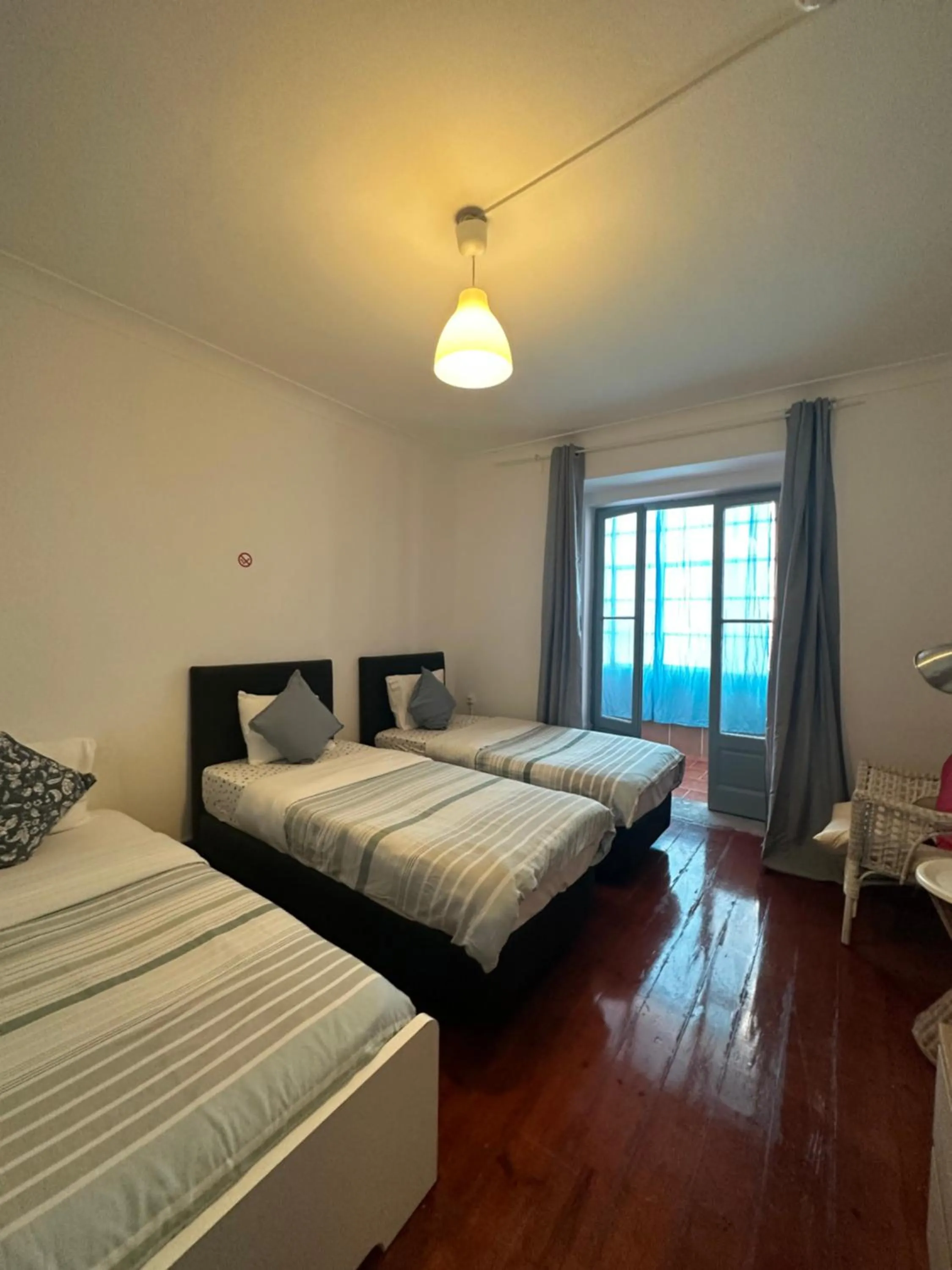 Bed in Shangri-La Hostel Anjos