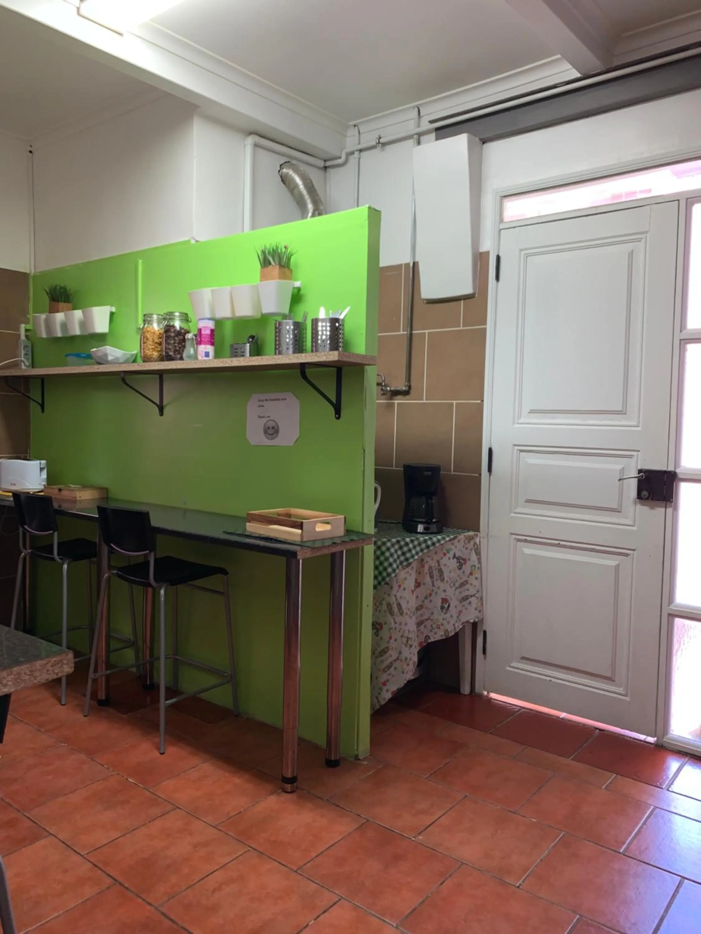 Food and drinks in Shangri-La Hostel Anjos