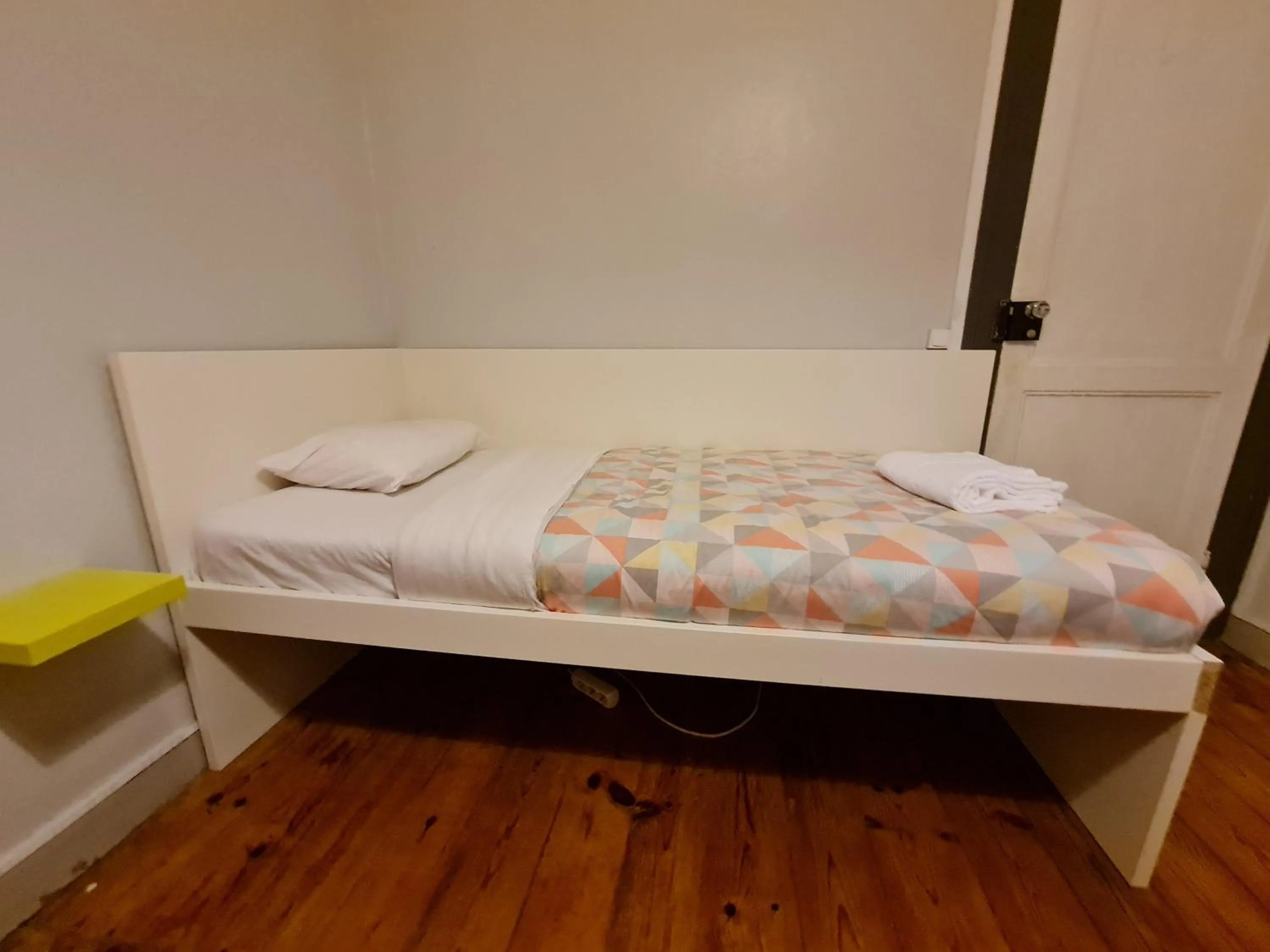 Bed in Shangri-La Hostel Anjos