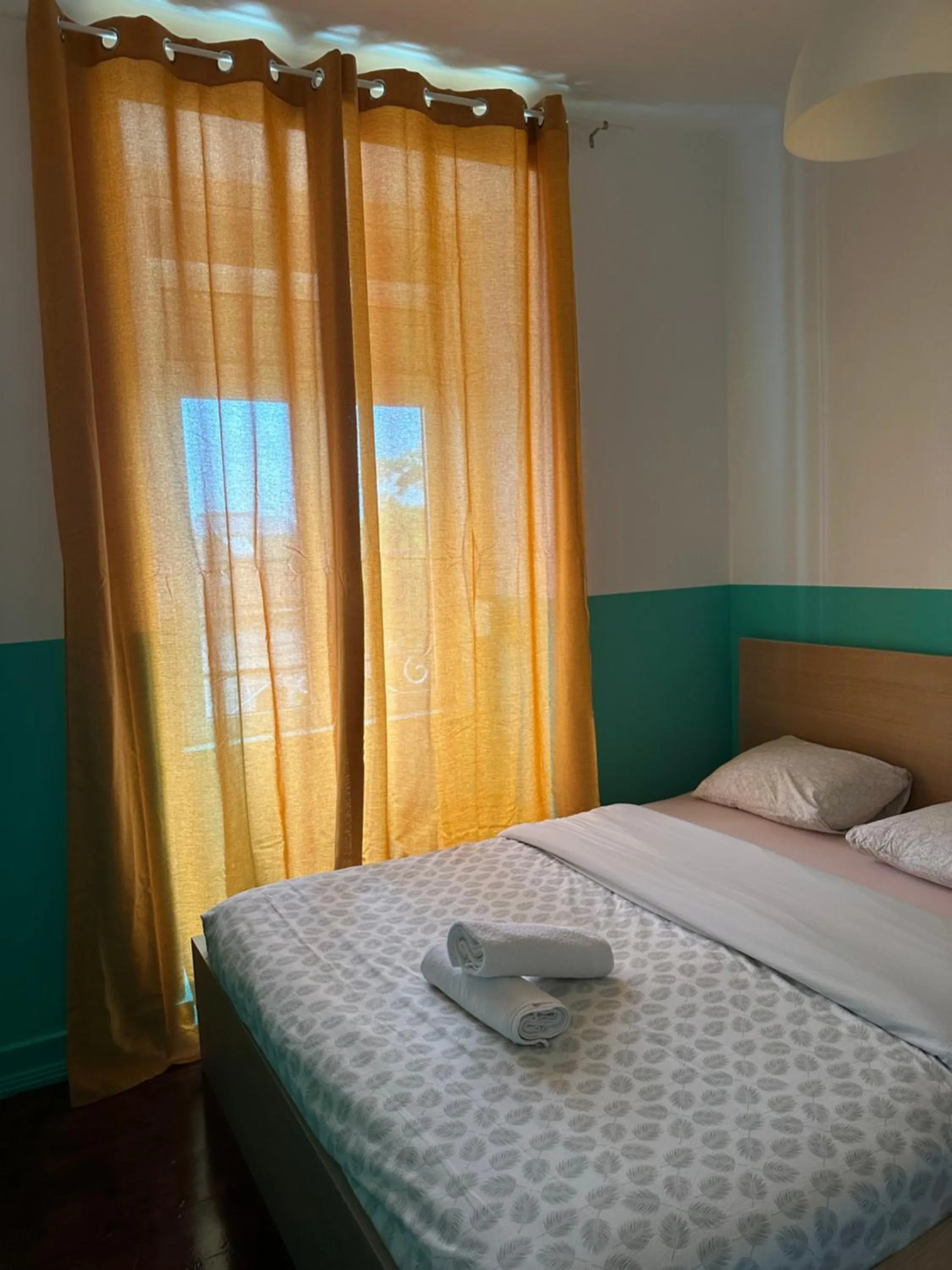 Bed in Shangri-La Hostel Anjos