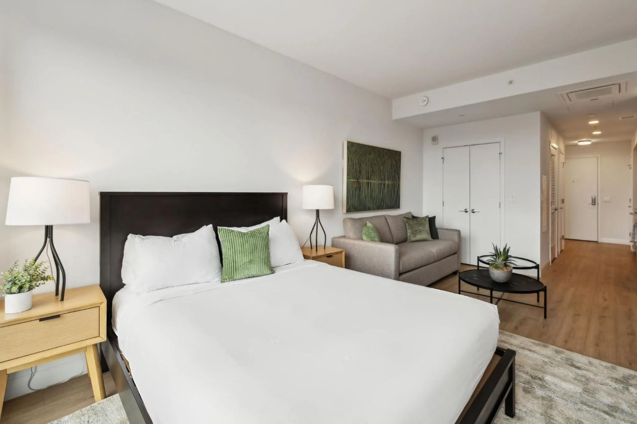 Bedroom, Bed in Placemakr Buzzard Point