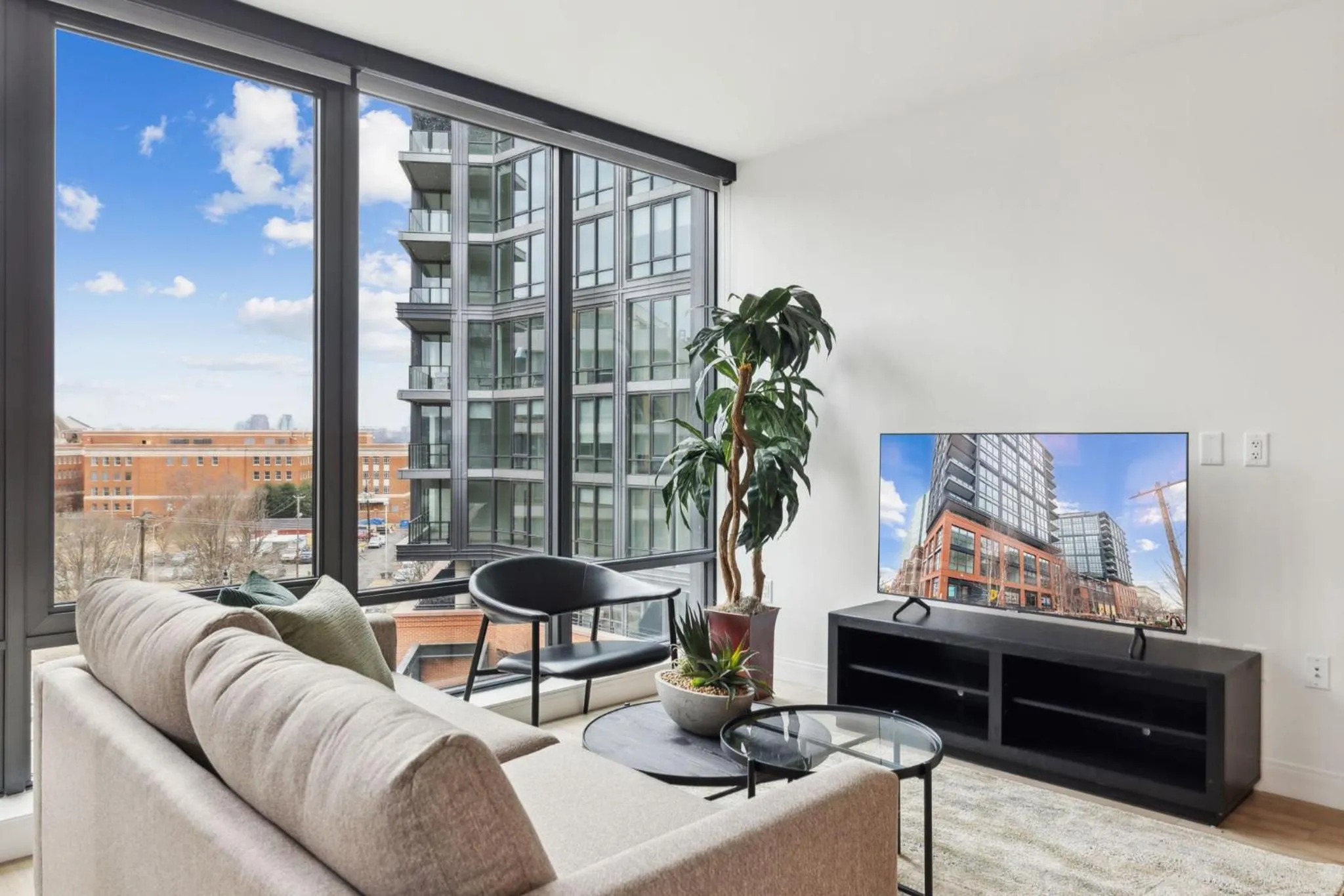 Living room in Placemakr Buzzard Point