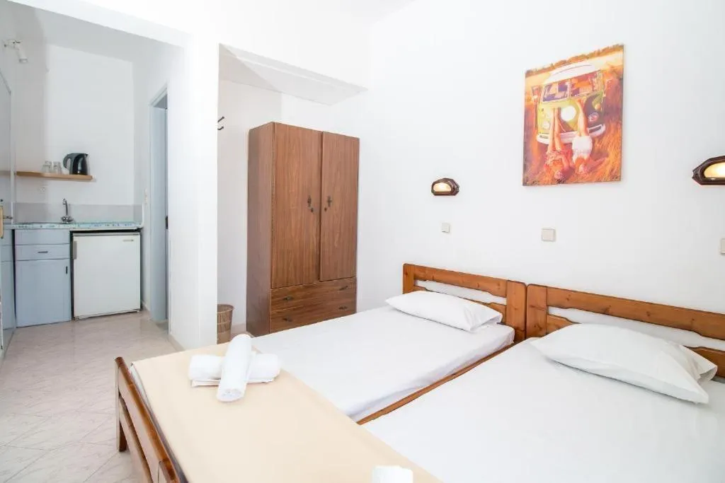 Photo of the whole room, Bed in Nikos BnB