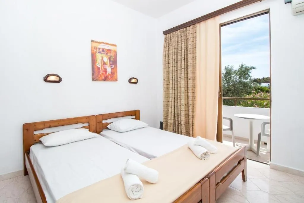 Photo of the whole room, Bed in Nikos BnB