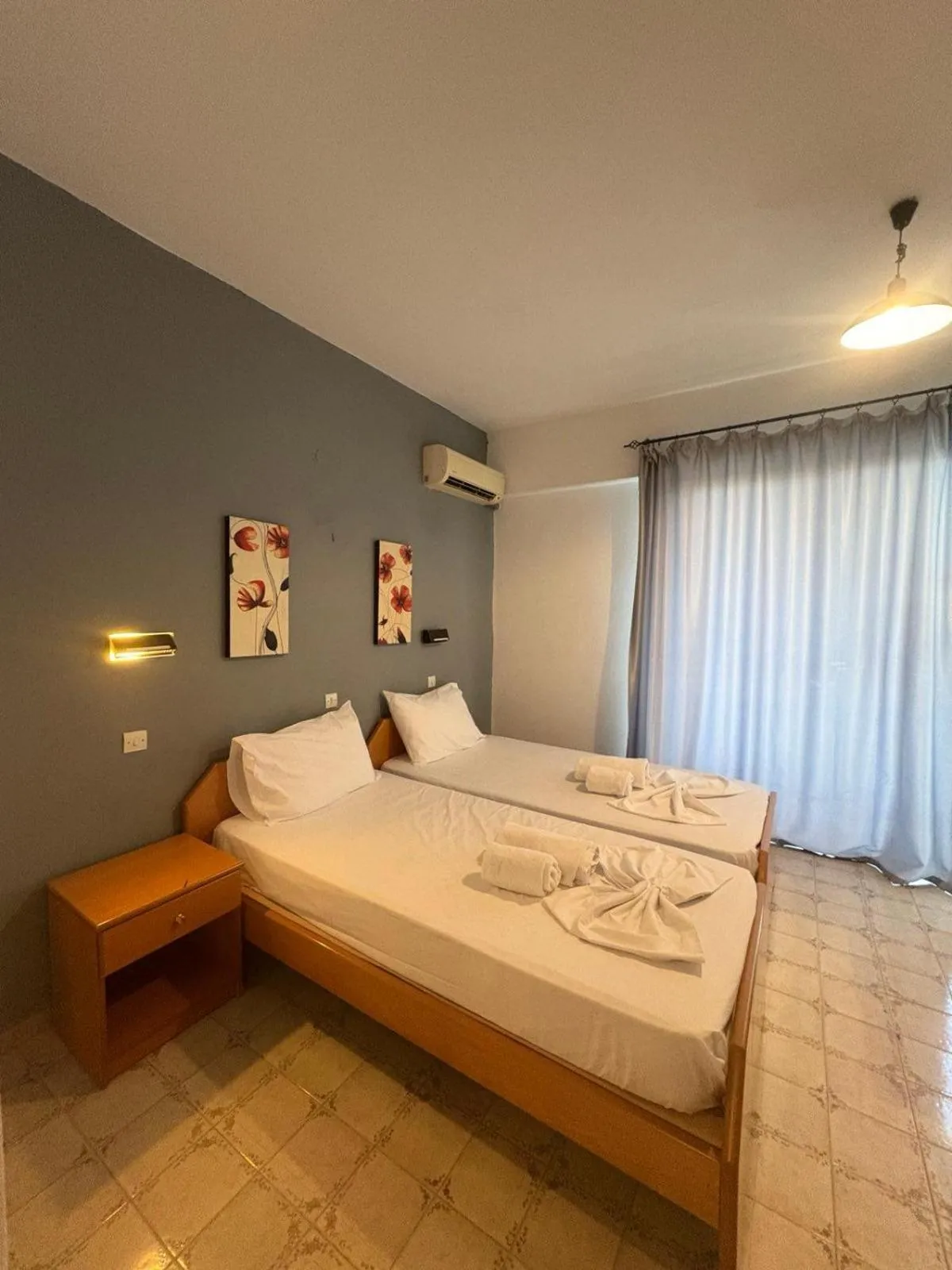 Photo of the whole room, Bed in Nikos BnB