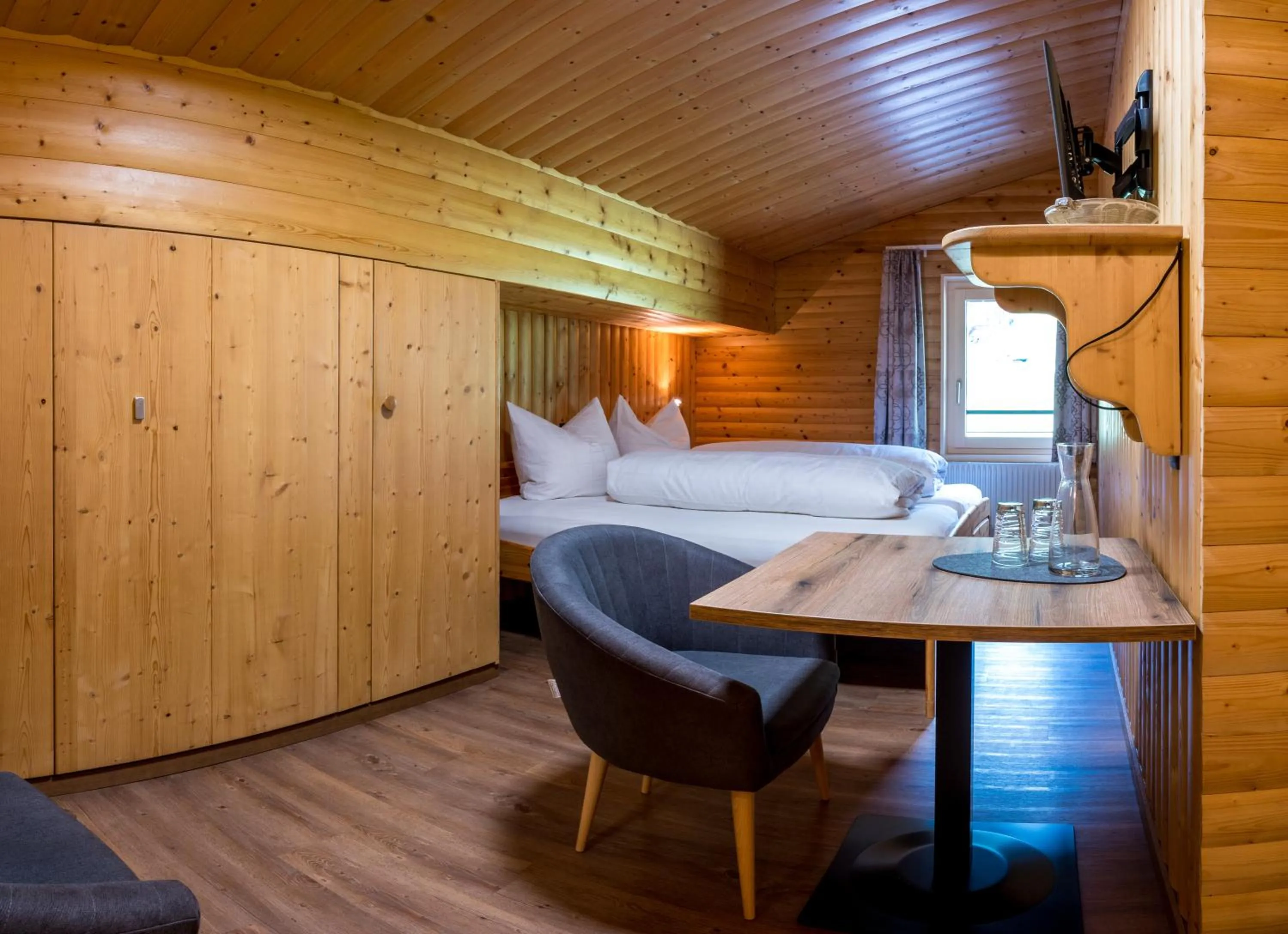 Photo of the whole room, Bed in Sonnenhang Montafon