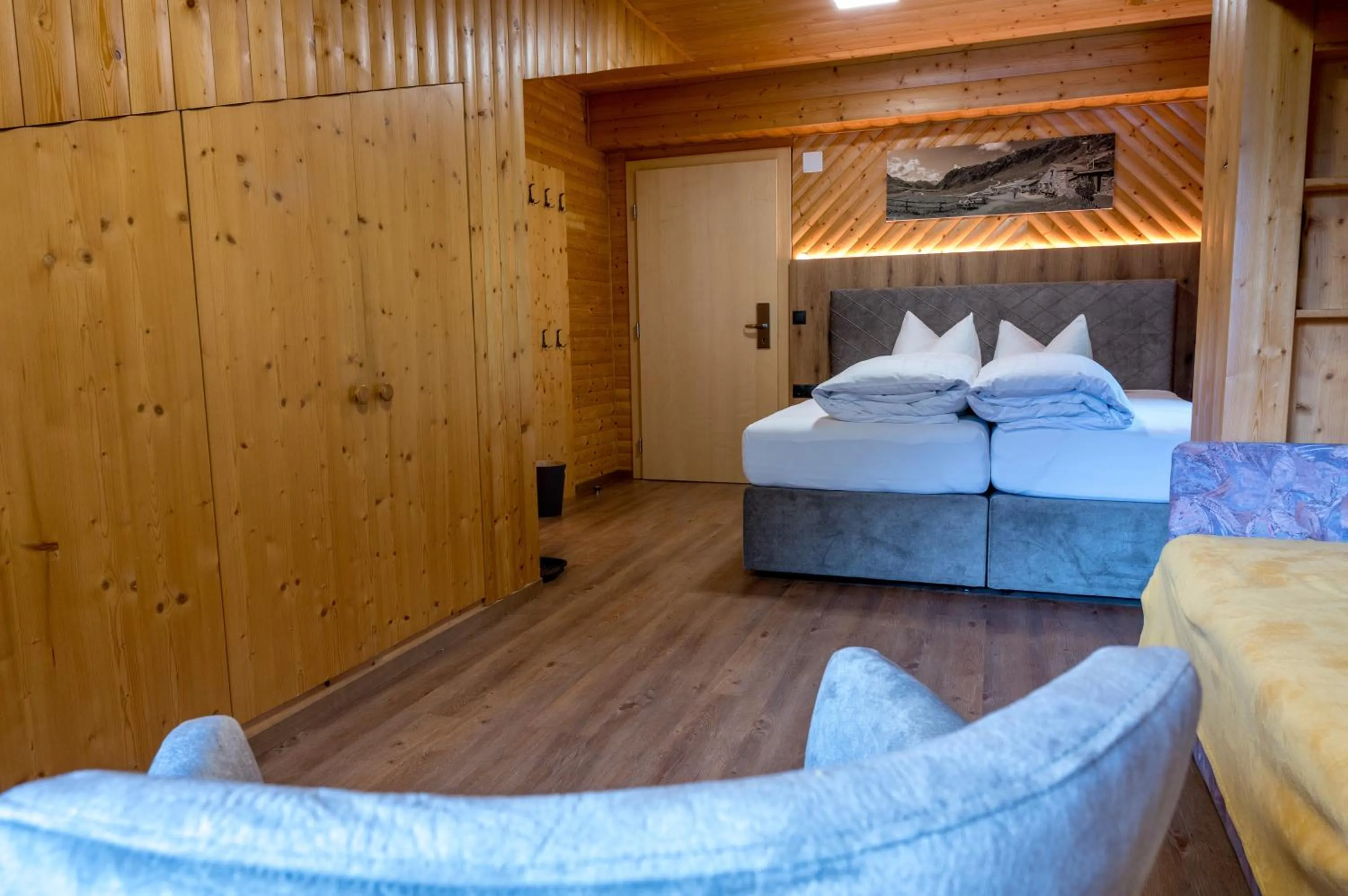 Photo of the whole room, Bed in Sonnenhang Montafon