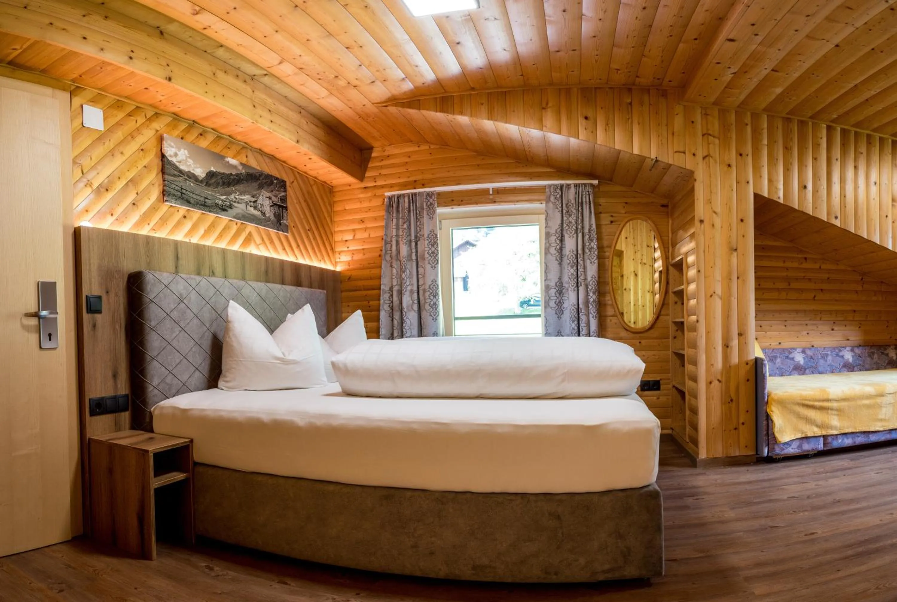 Photo of the whole room, Bed in Sonnenhang Montafon