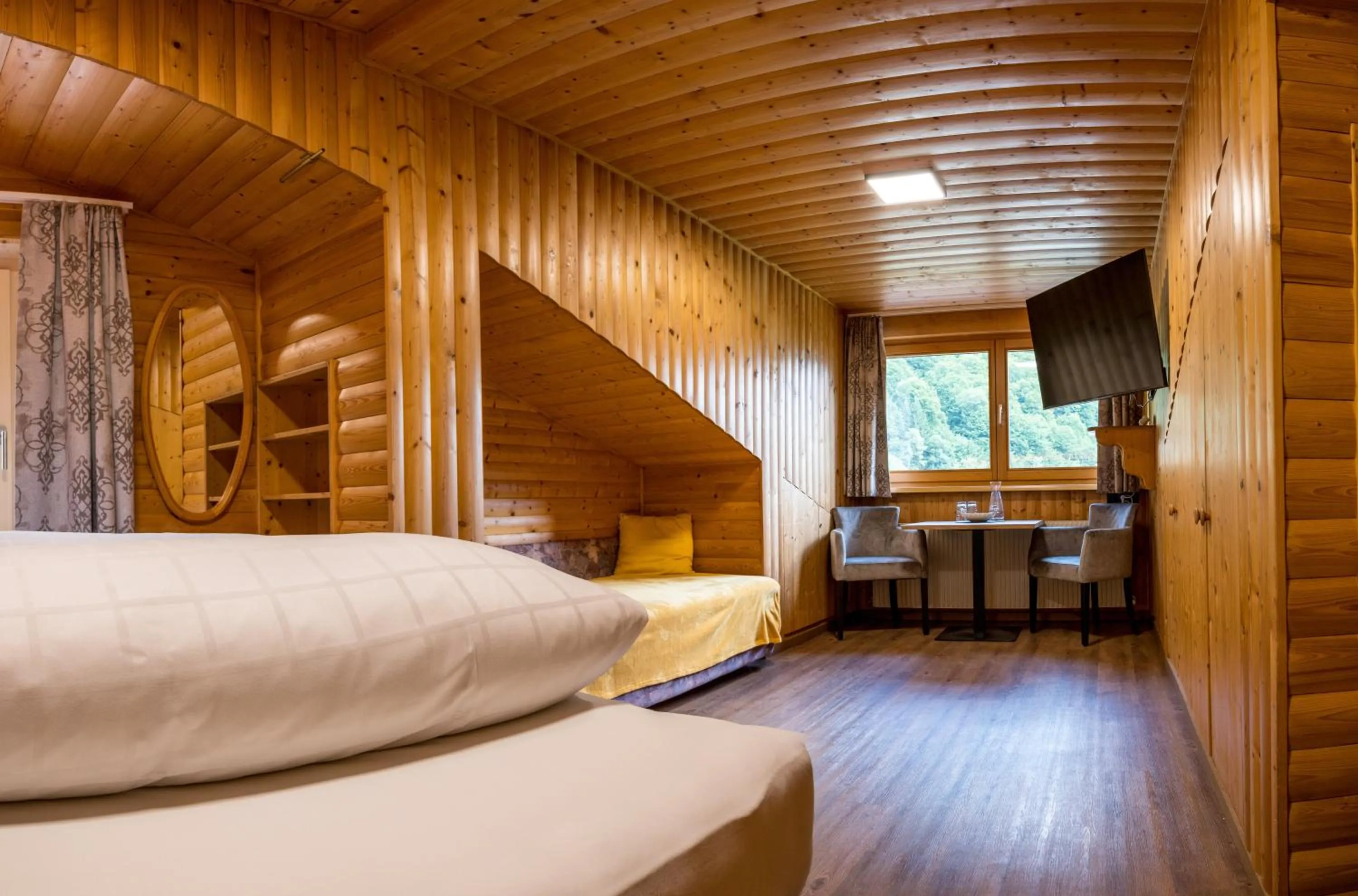 Photo of the whole room, Bed in Sonnenhang Montafon