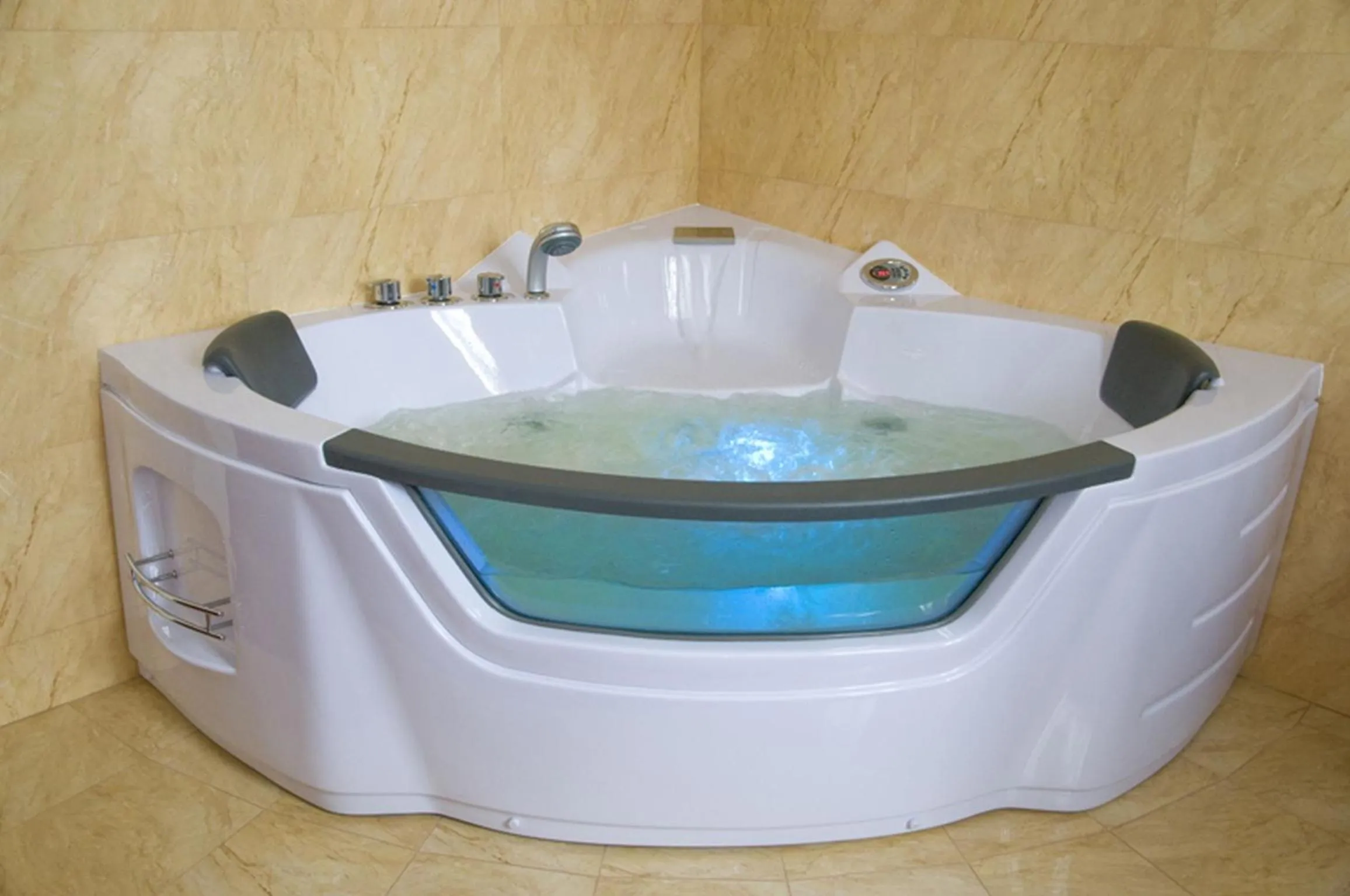 Photo of the whole room in Hotel Holiday Park