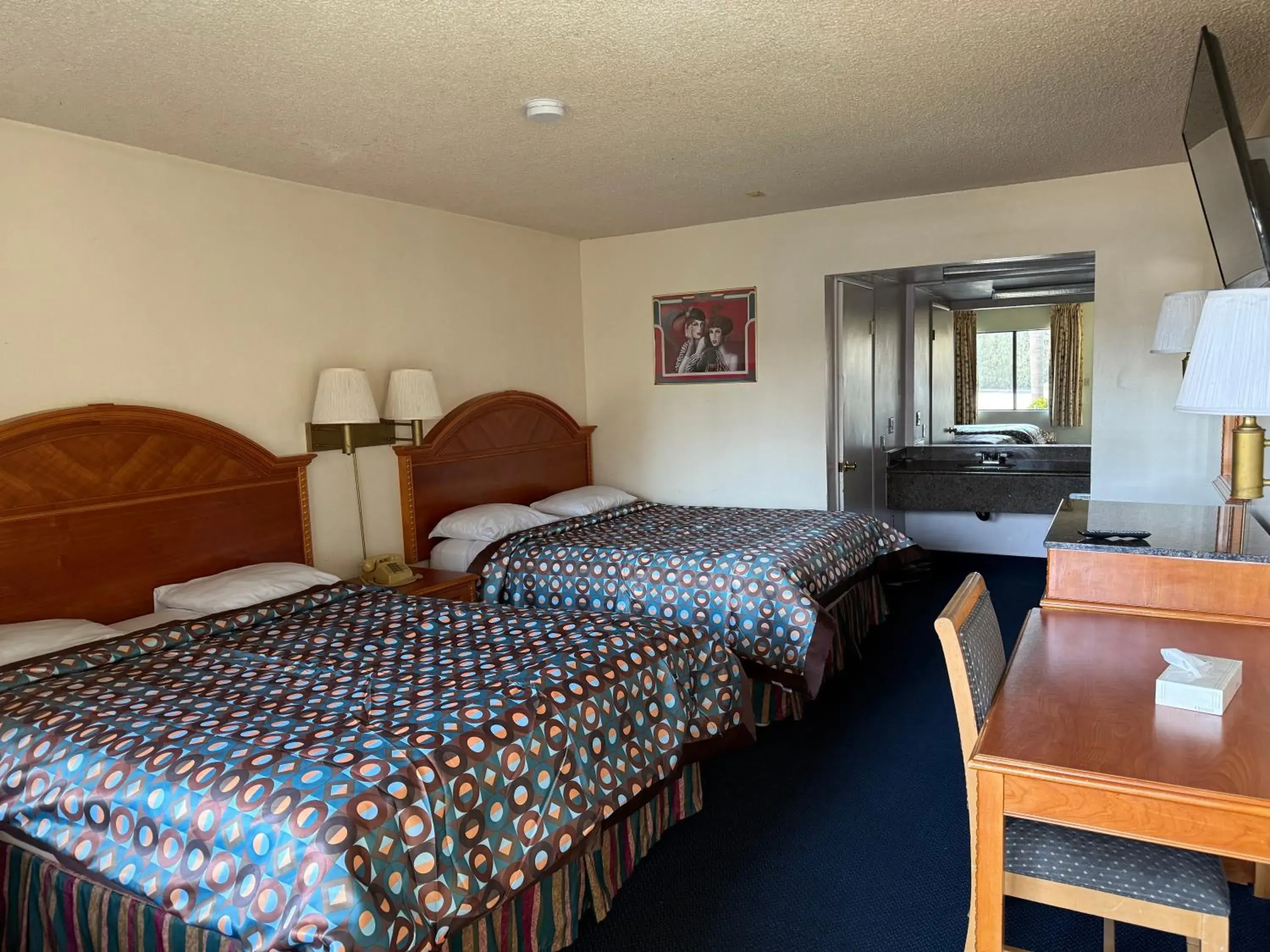 Standard Double Room in Fiesta Inn Los Angeles - Bell Gardens Standard Double Room in Fiesta Inn Los Angeles - Bell Gardens