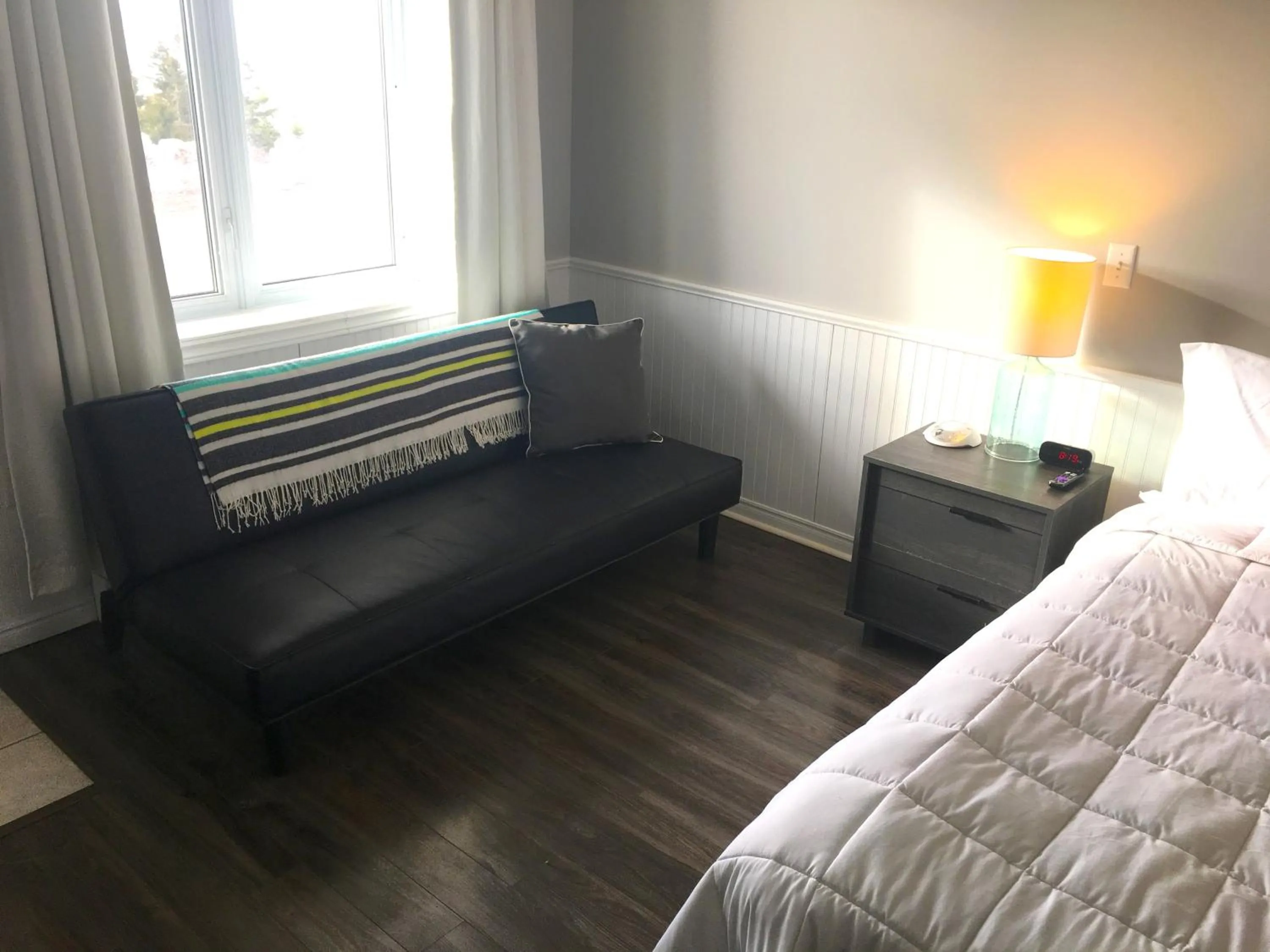 Bed in The Iona Heights Inn