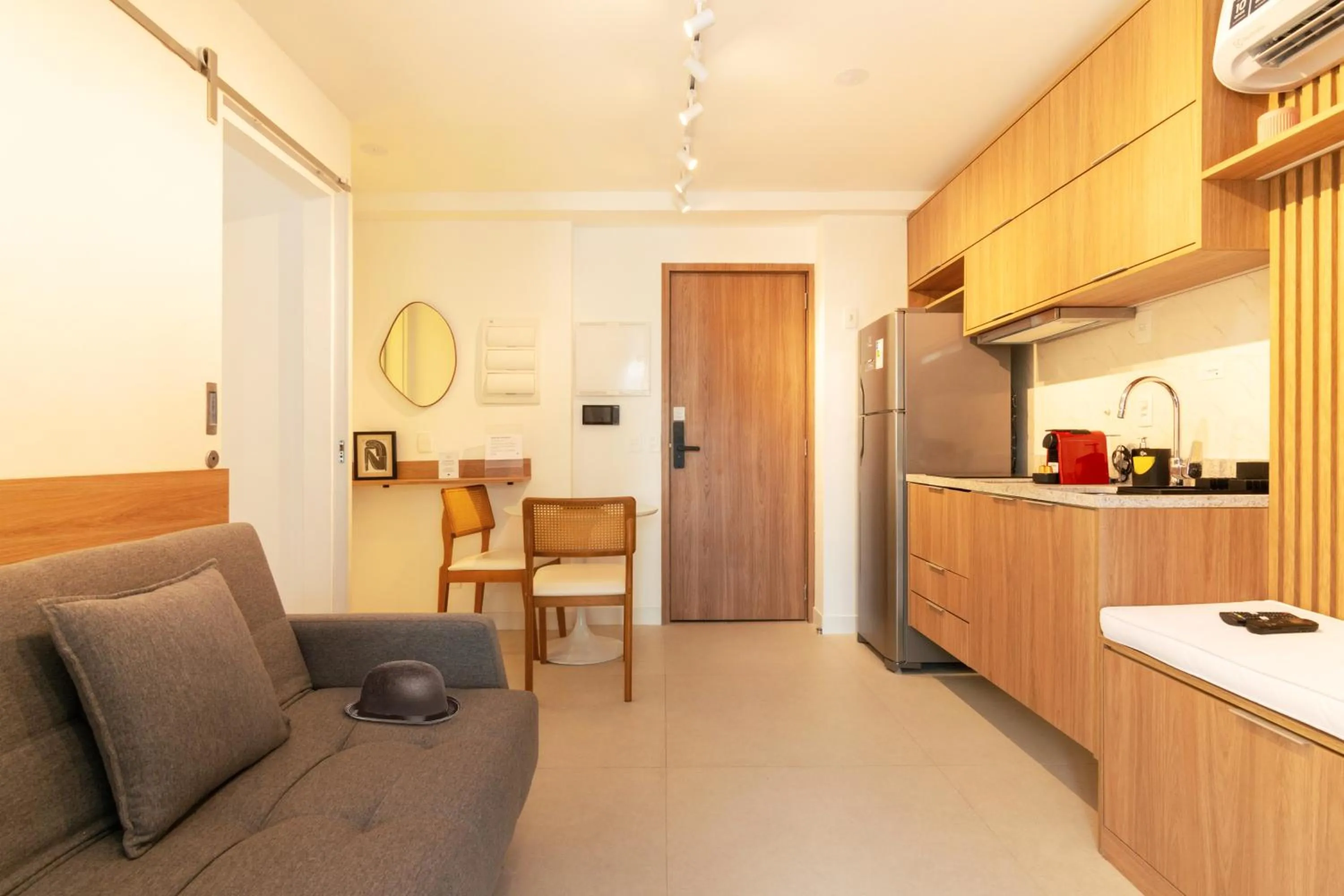 Day in Charlie Flora Jardim Botânico