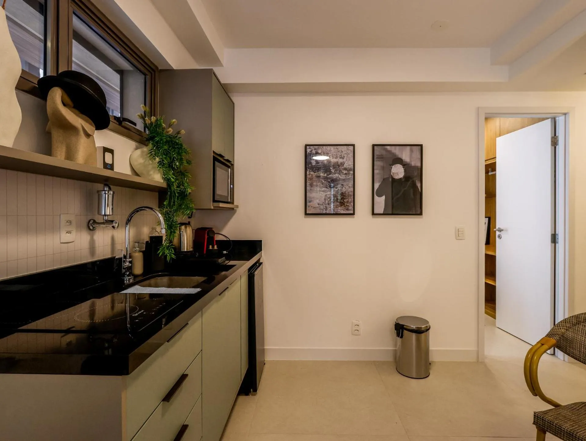 Day in Charlie Flora Jardim Botânico