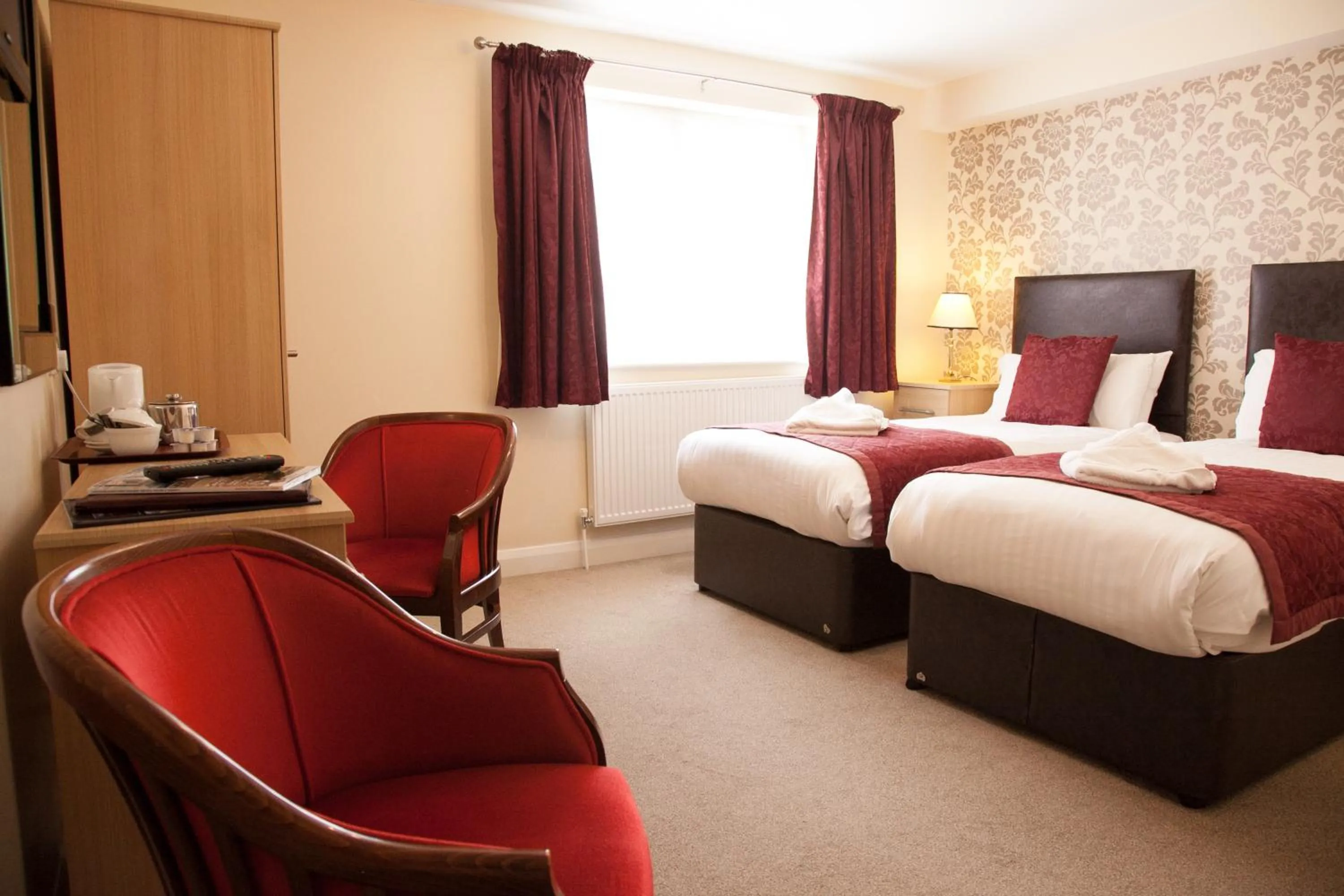 Shower in The Auckland Hotel