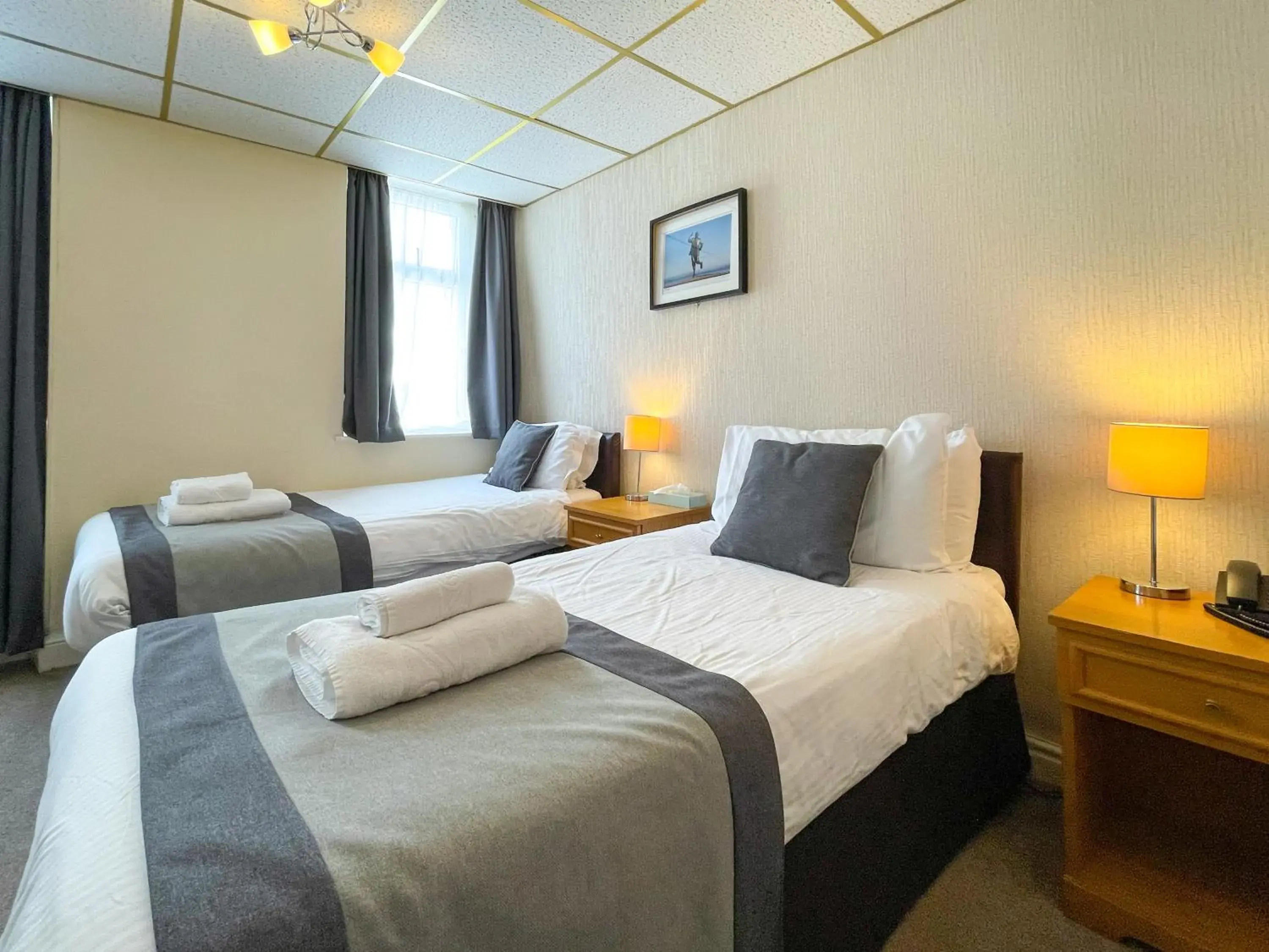 Small Twin Room in The Auckland Hotel Small Twin Room in The Auckland Hotel