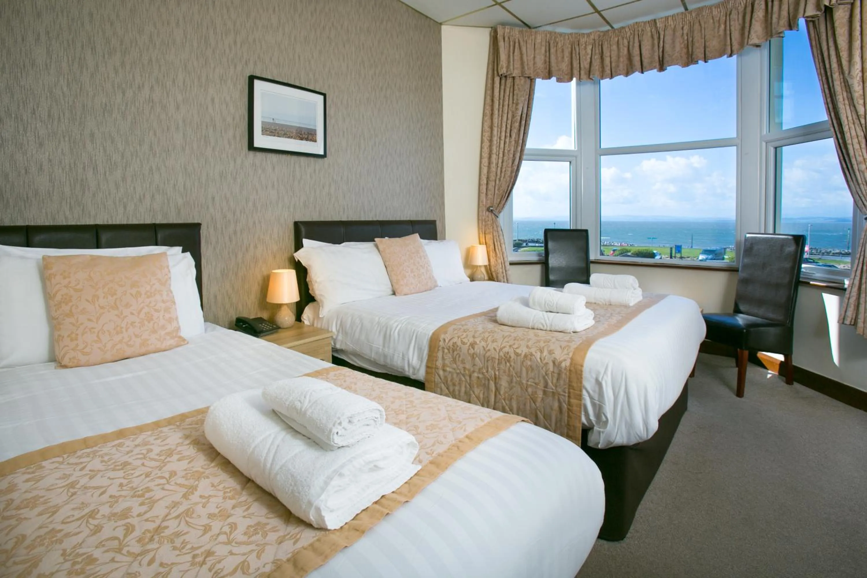 Bathroom in The Auckland Hotel