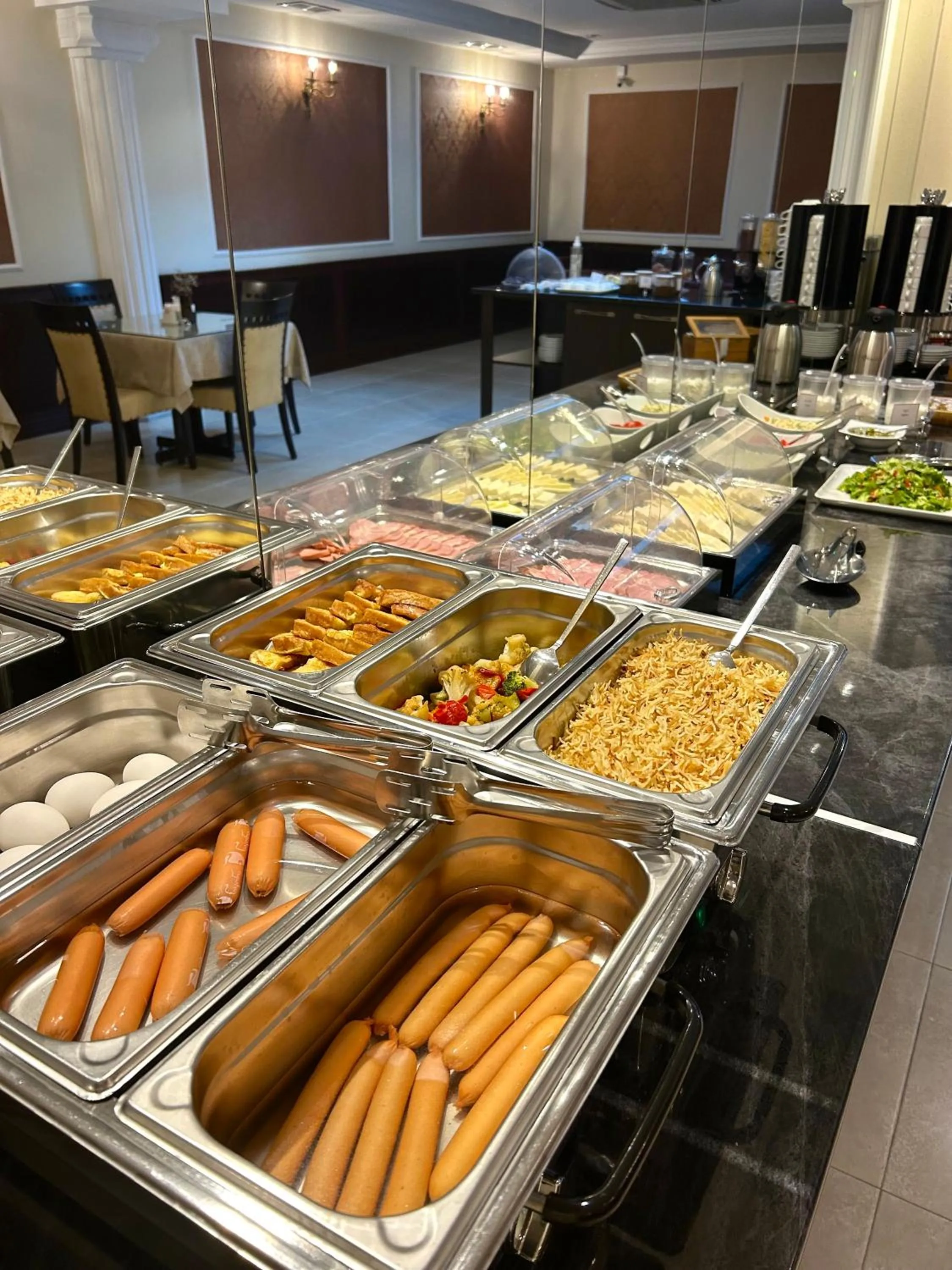 Food and drinks in Marionn Hotel