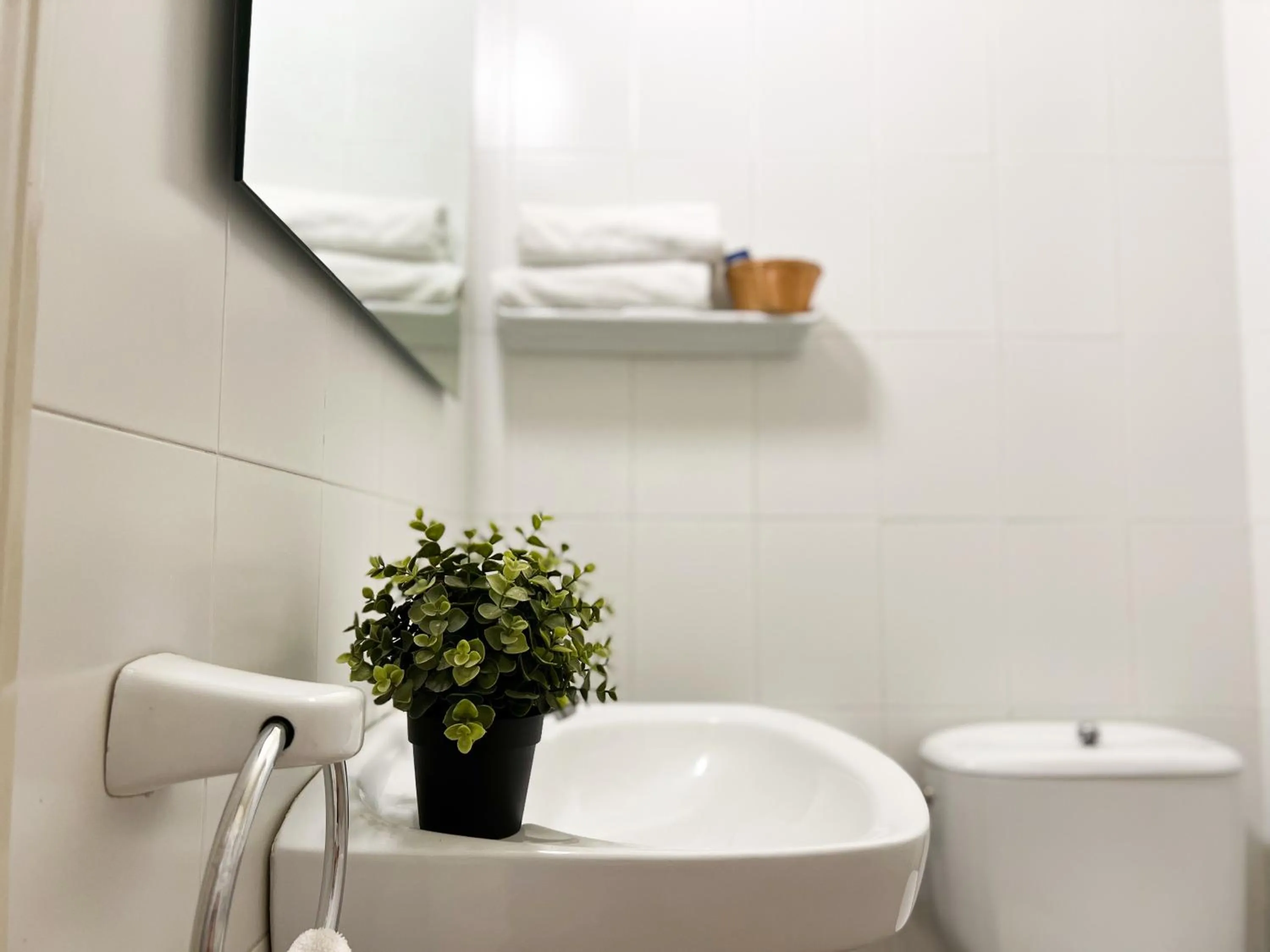 Bathroom in Hotel SNÖ Condes del Pallars