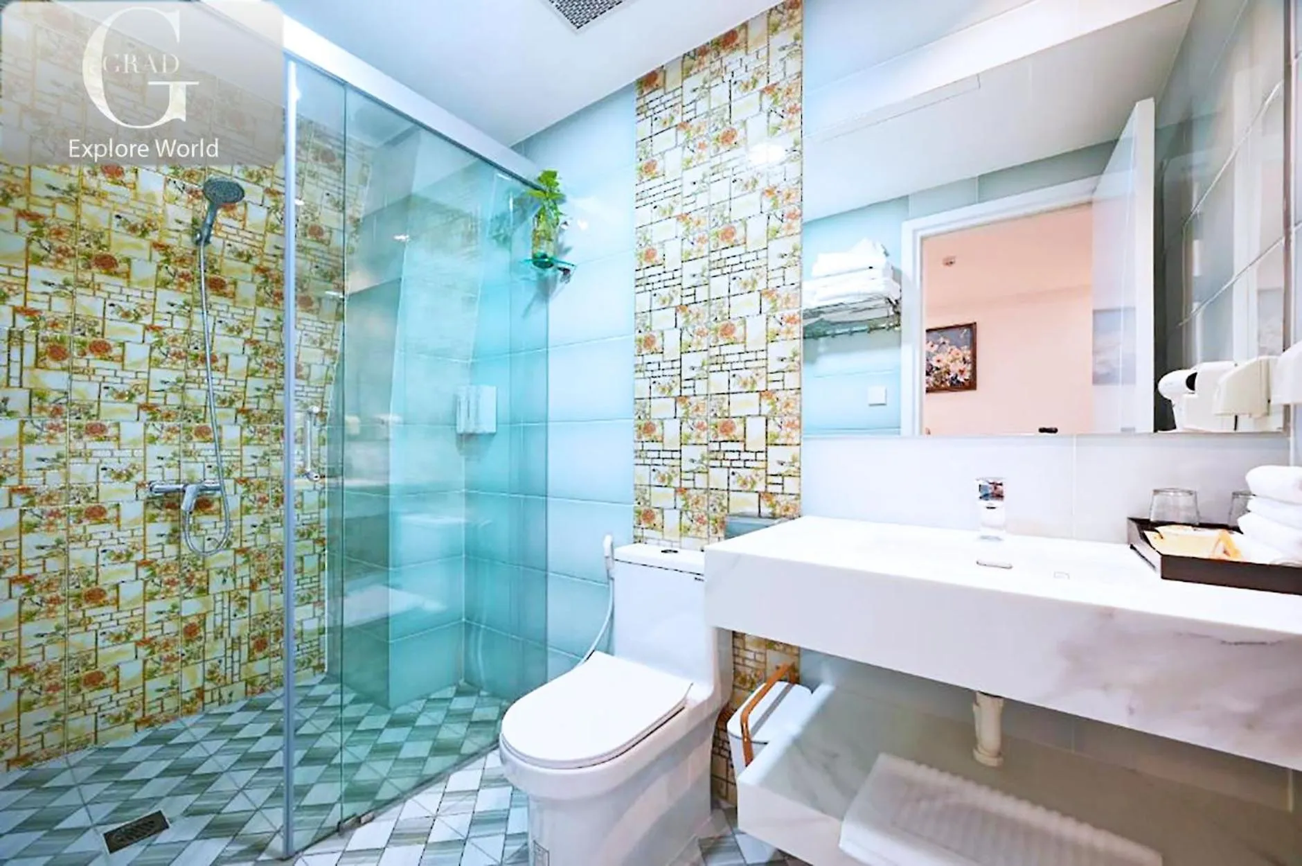 Shower in Ly Ly Hotel 2