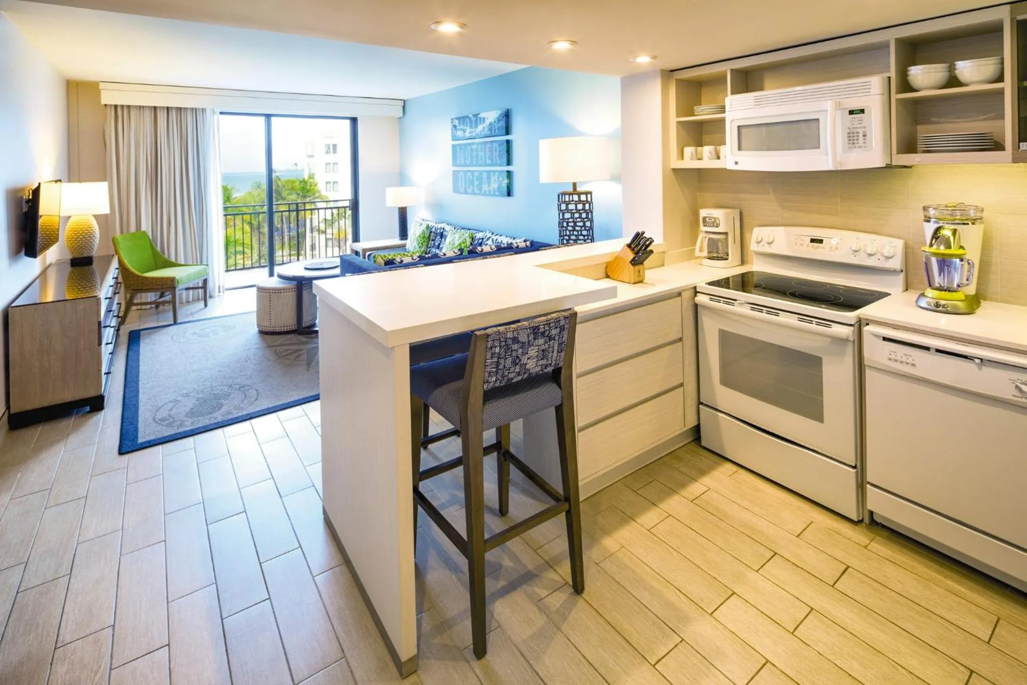 Kitchen or kitchenette in Margaritaville Vacation Club - Rio Mar
