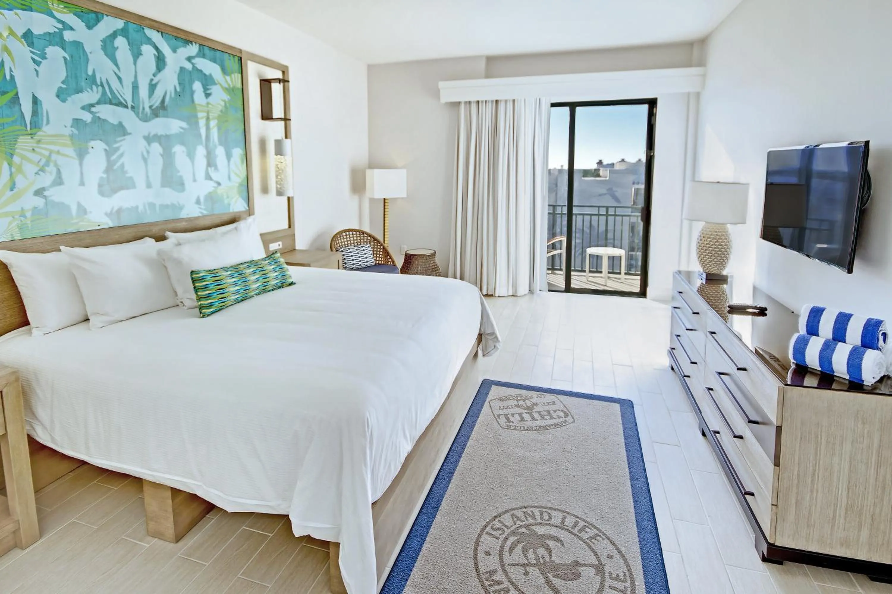 Photo of the whole room, Bed in Margaritaville Vacation Club - Rio Mar