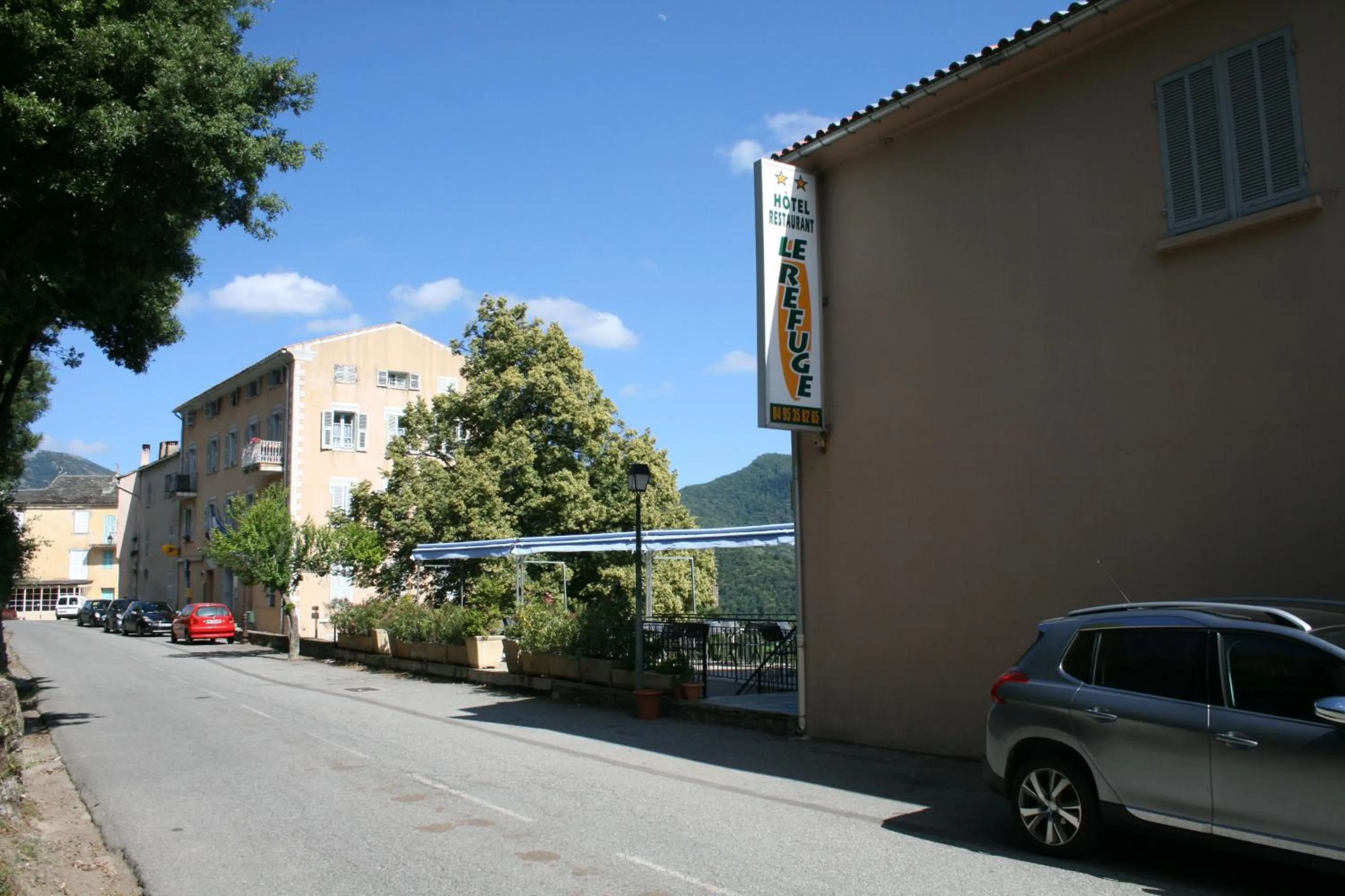 Facade/entrance in Le Refuge Orezza