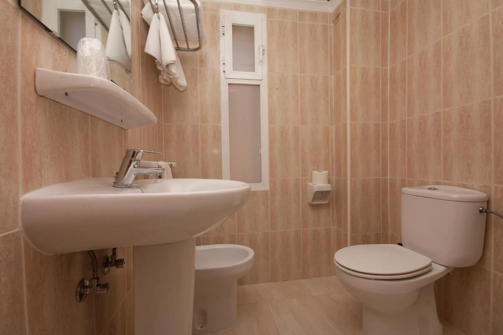 Bathroom in Apartamentos Niza