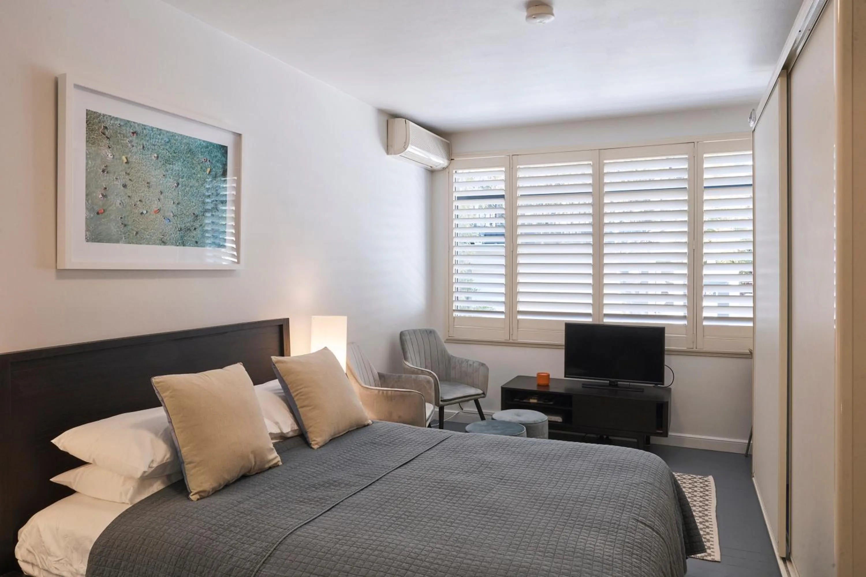 Bed in Ballantyne at Mosman Apartments