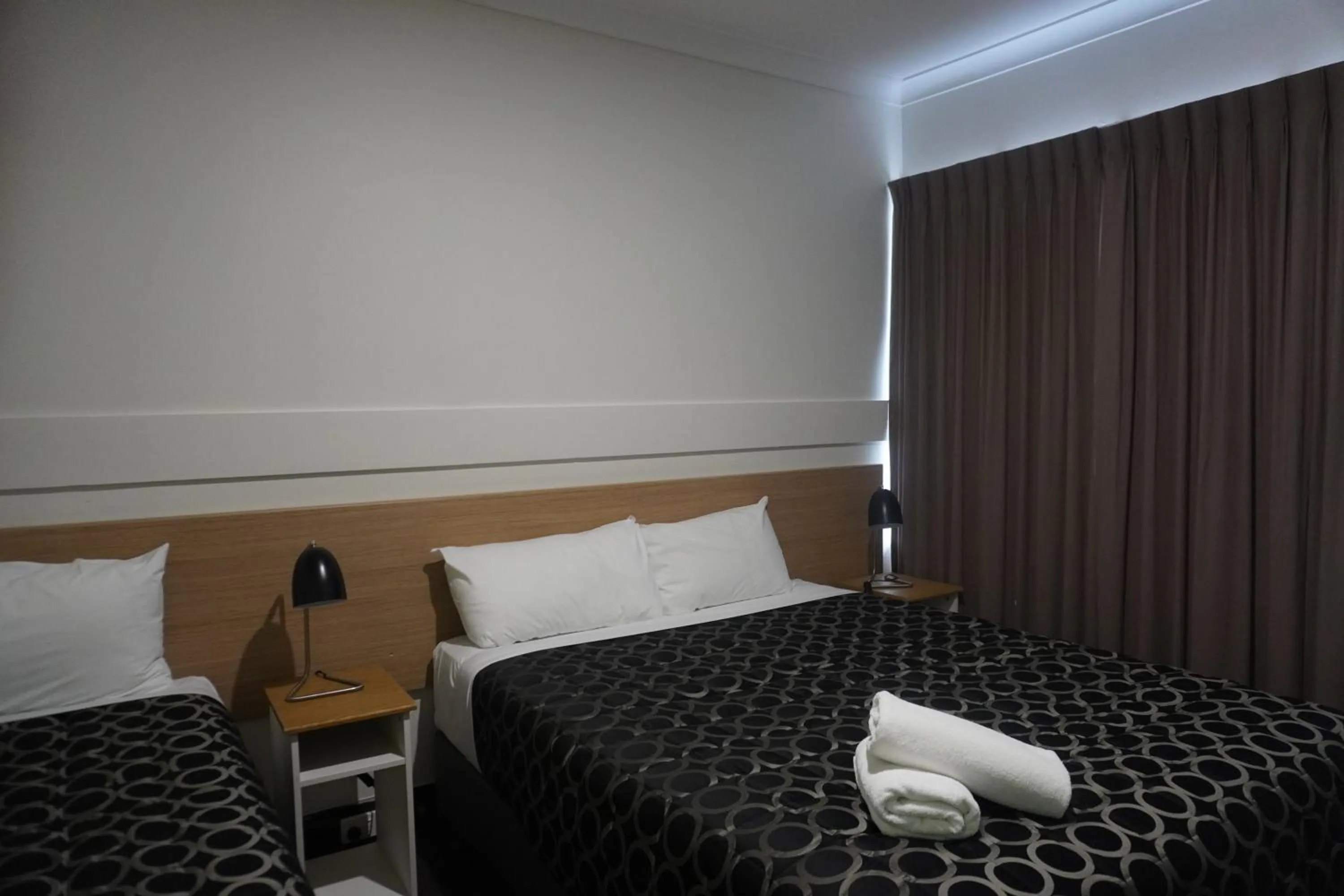 Bed in Wagga Gardens Motel