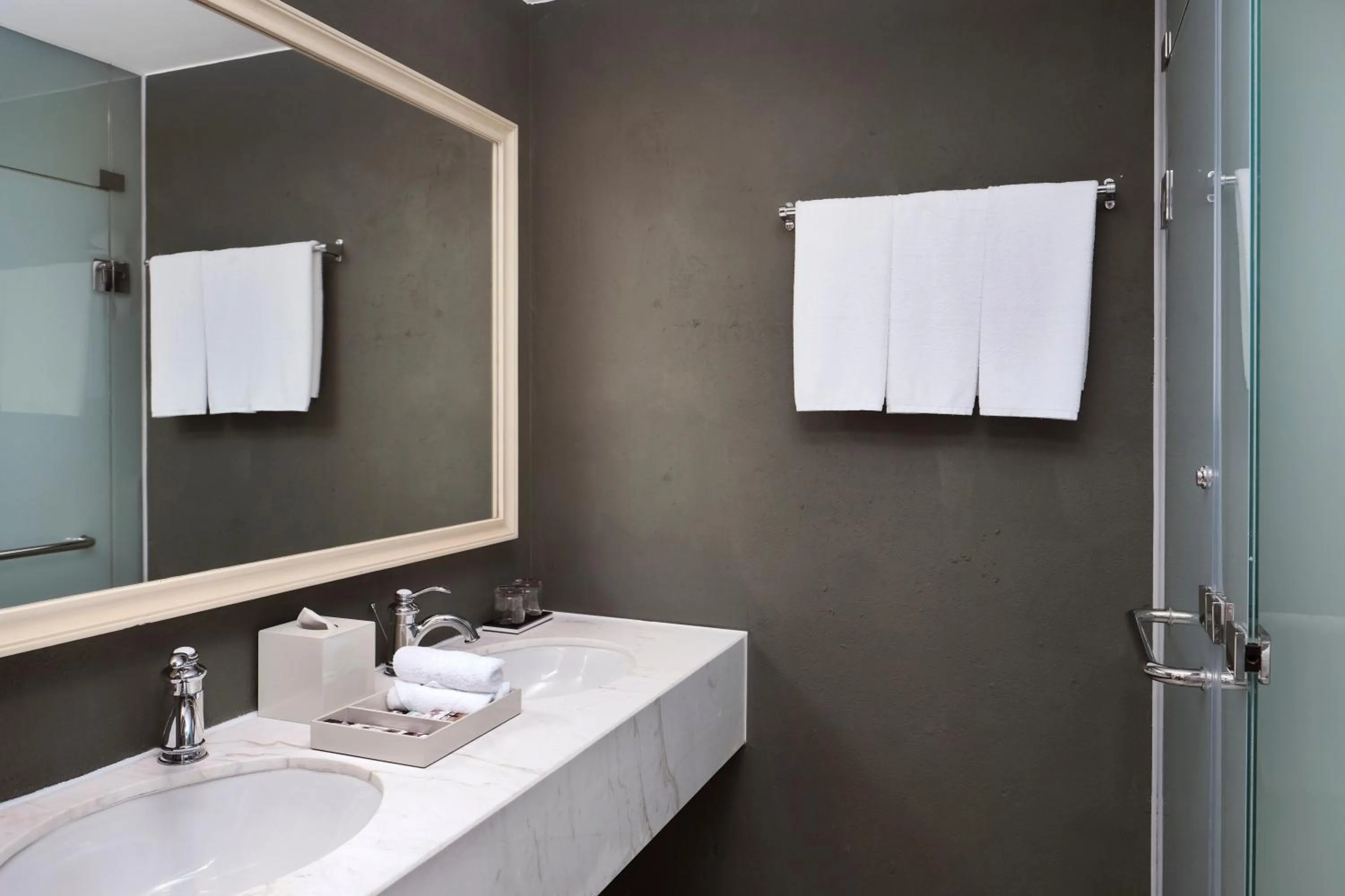 Bathroom in Mercure Danang French Village Bana Hills