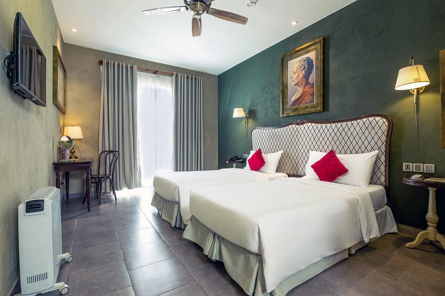 Bed in Mercure Danang French Village Bana Hills