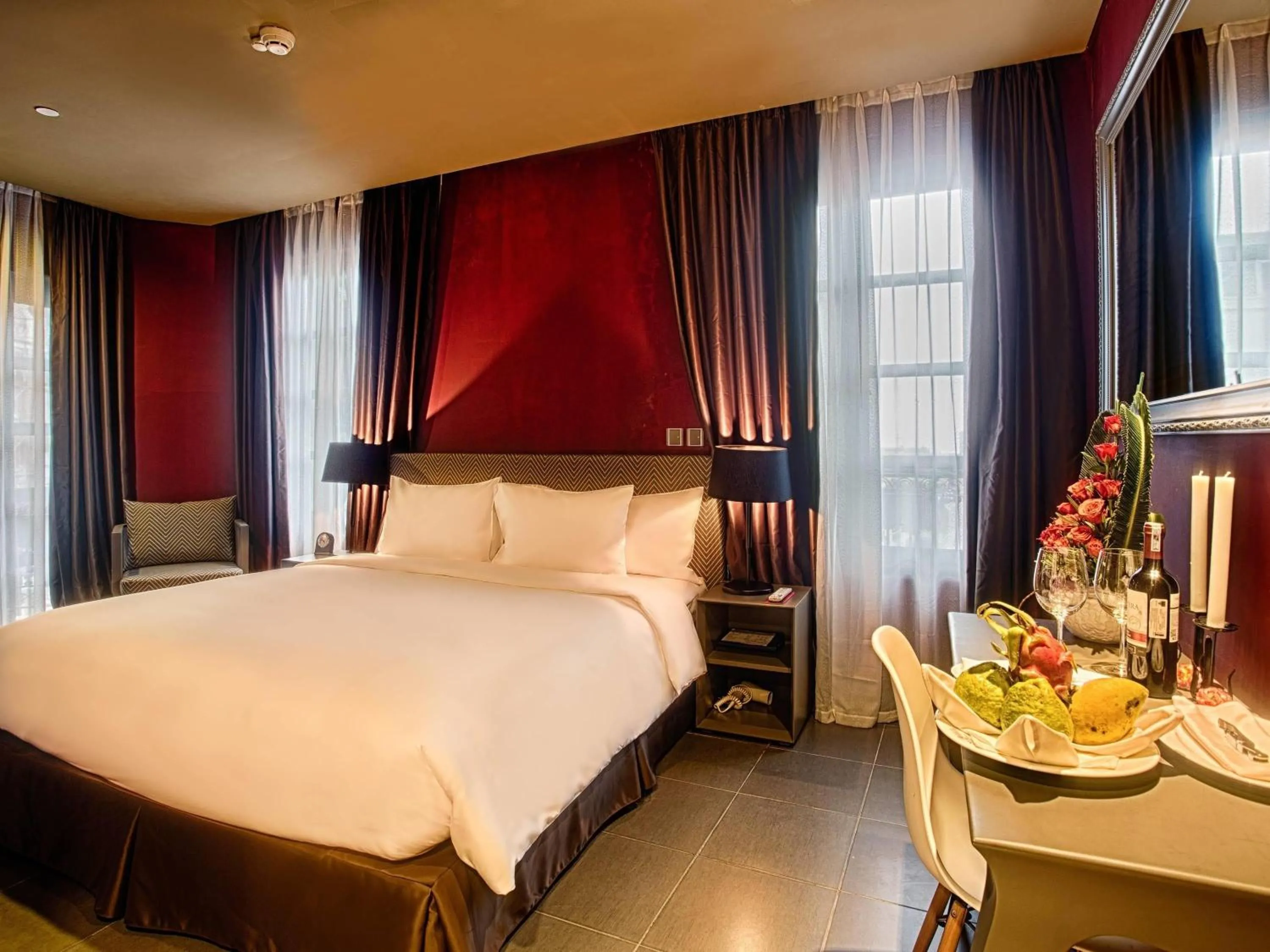 Bedroom, Bed in Mercure Danang French Village Bana Hills