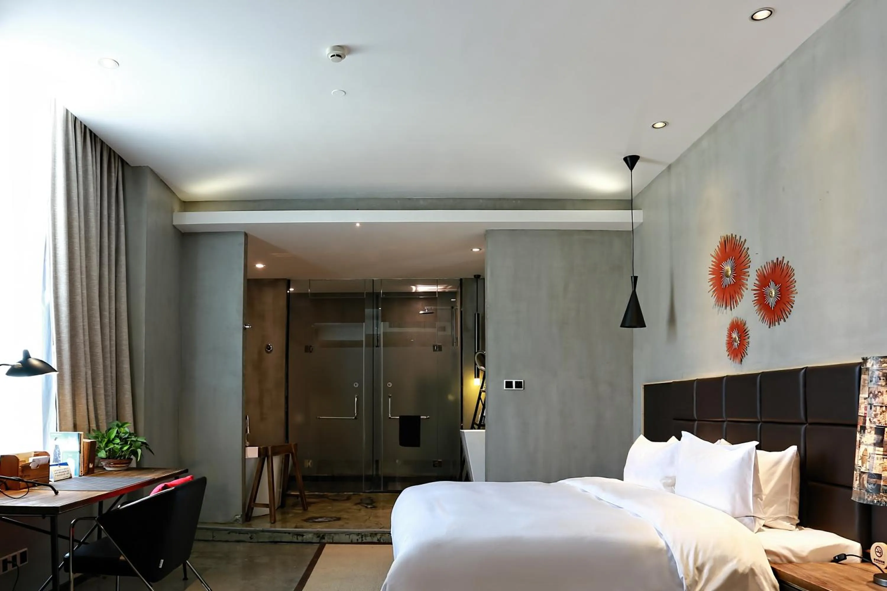 Photo of the whole room, Bed in Time Tunnel Designer Hotel Xi'an