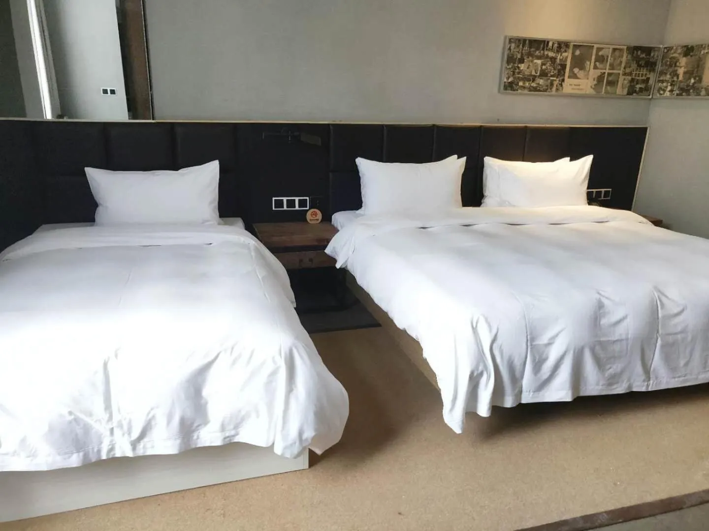 Bed in Time Tunnel Designer Hotel Xi'an